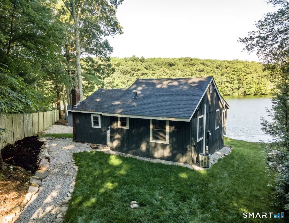 37 Sheldon Circle Property Photo 1