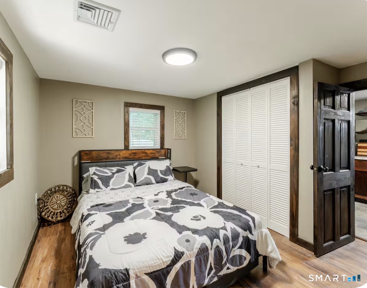 37 Sheldon Circle Property Photo 11
