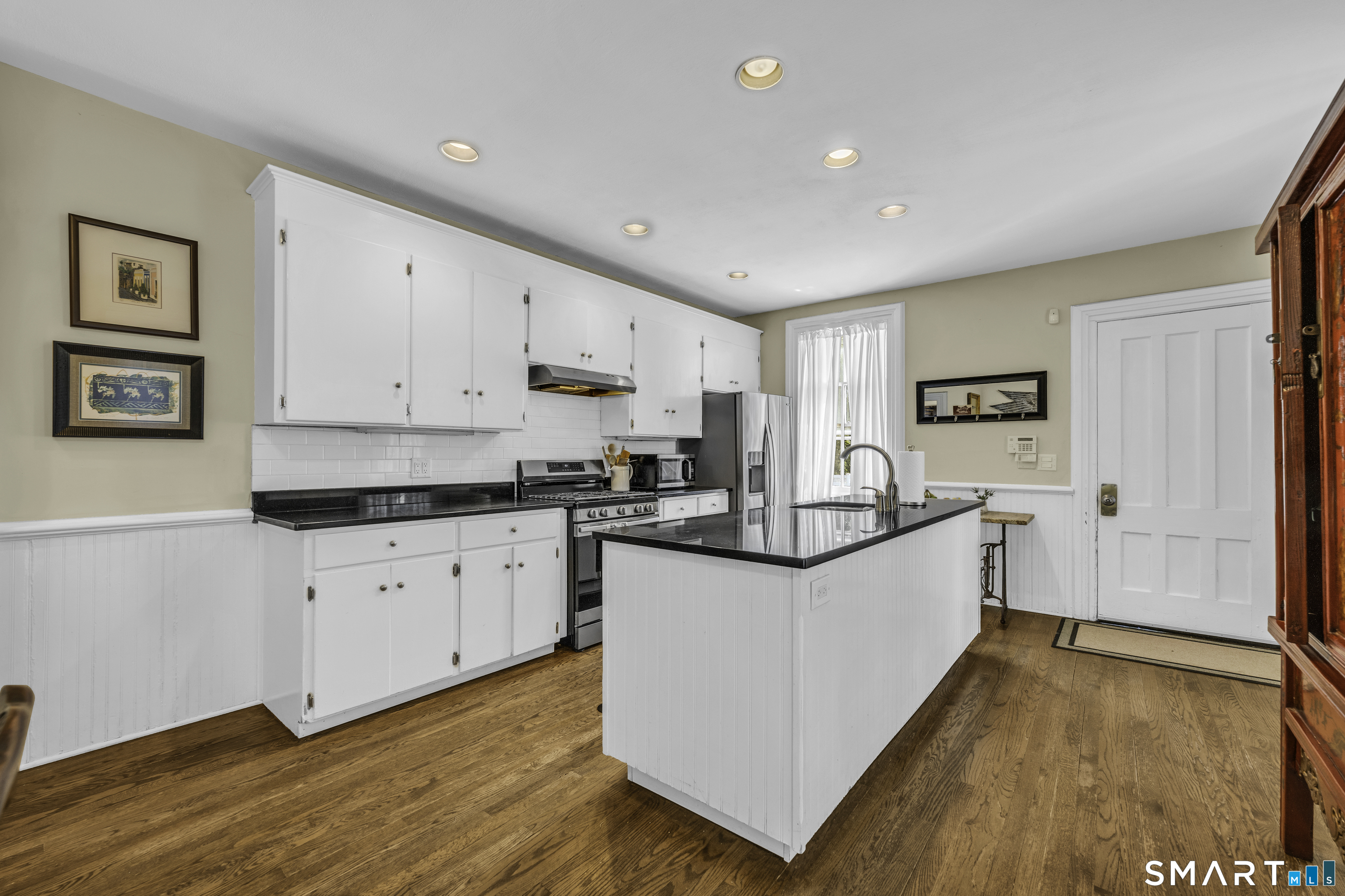 47 Academy Hill Property Photo 8