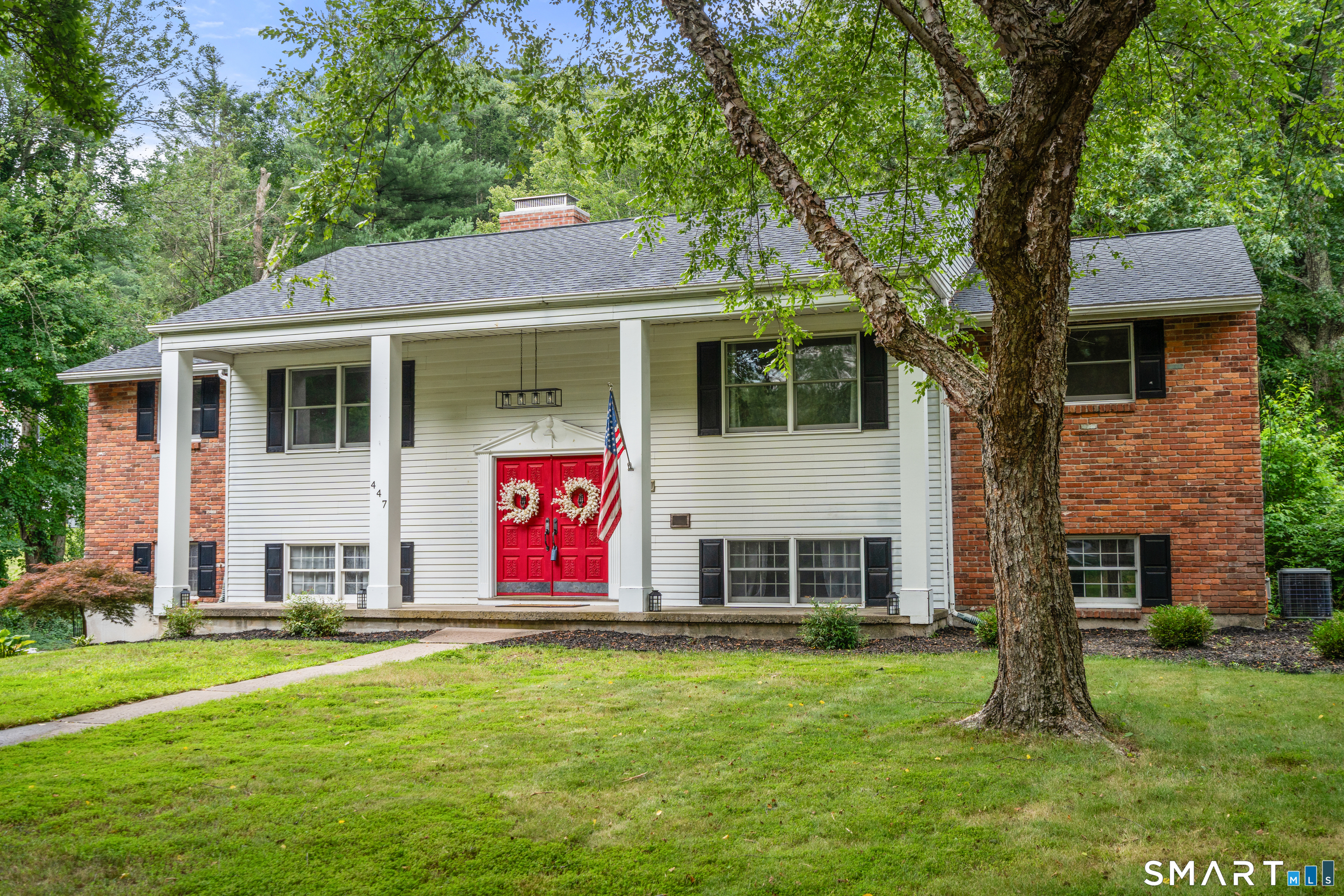 447 Lovely Street Property Photo 1