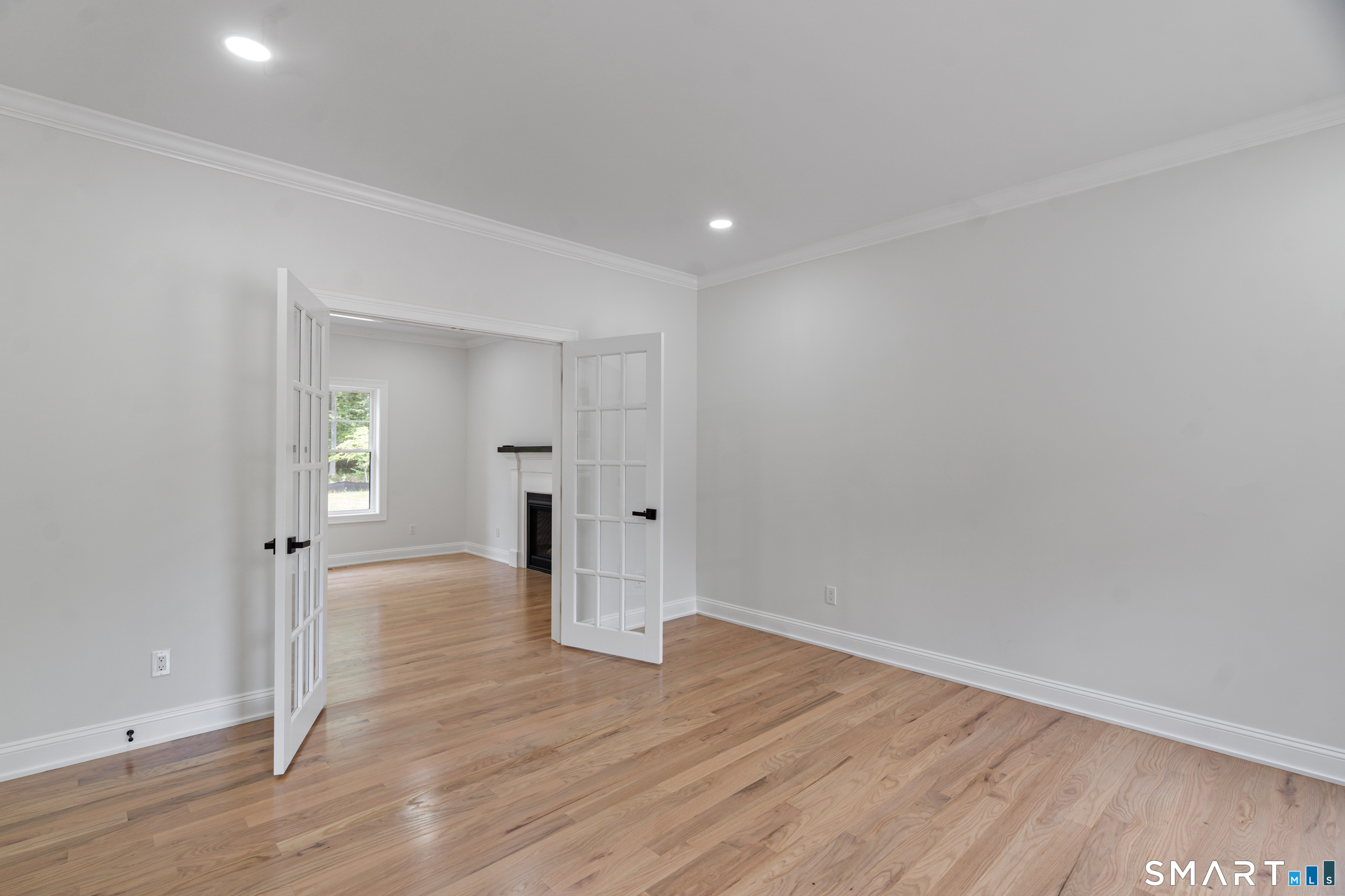 450 Bluff View Drive Property Photo 16