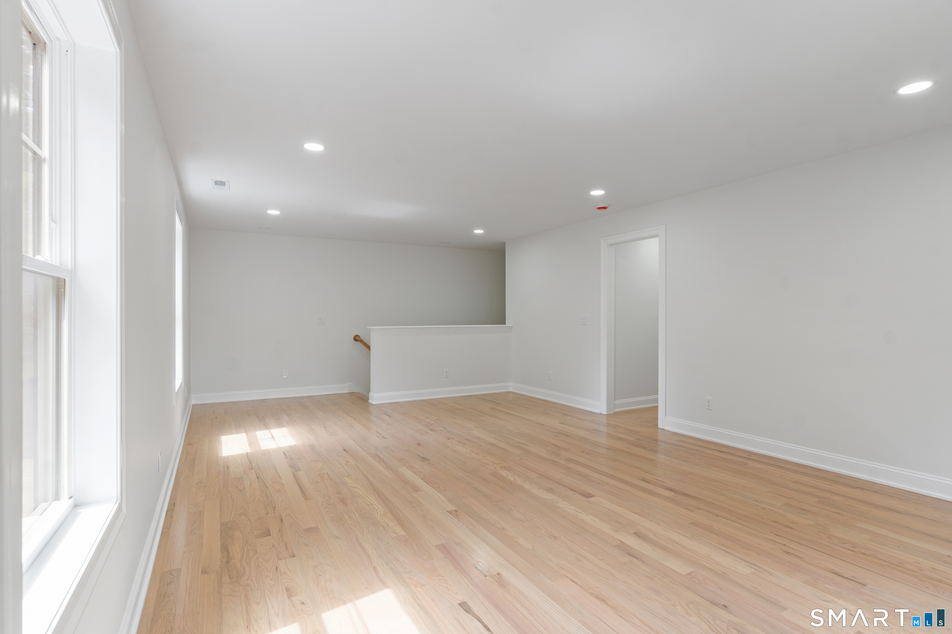 450 Bluff View Drive Property Photo 24