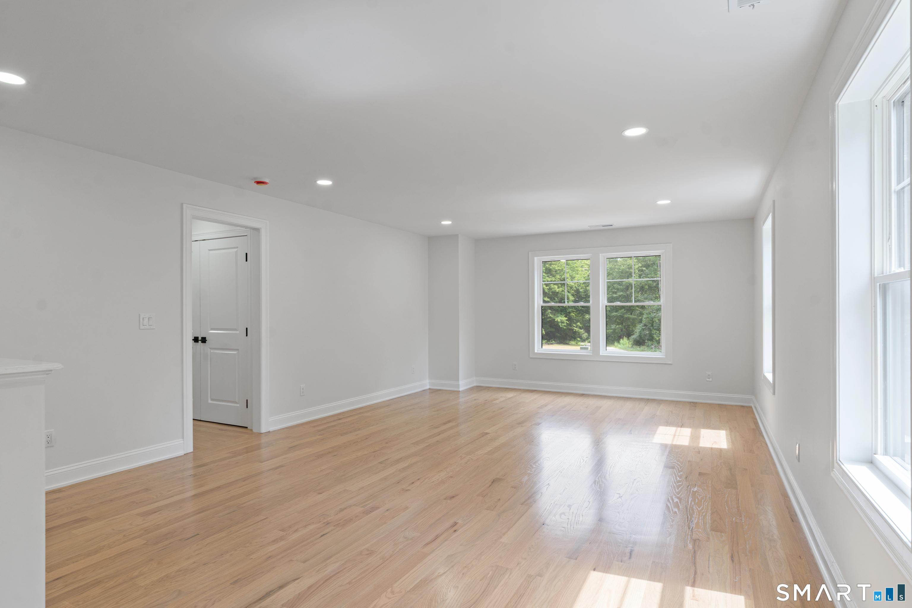 450 Bluff View Drive Property Photo 26