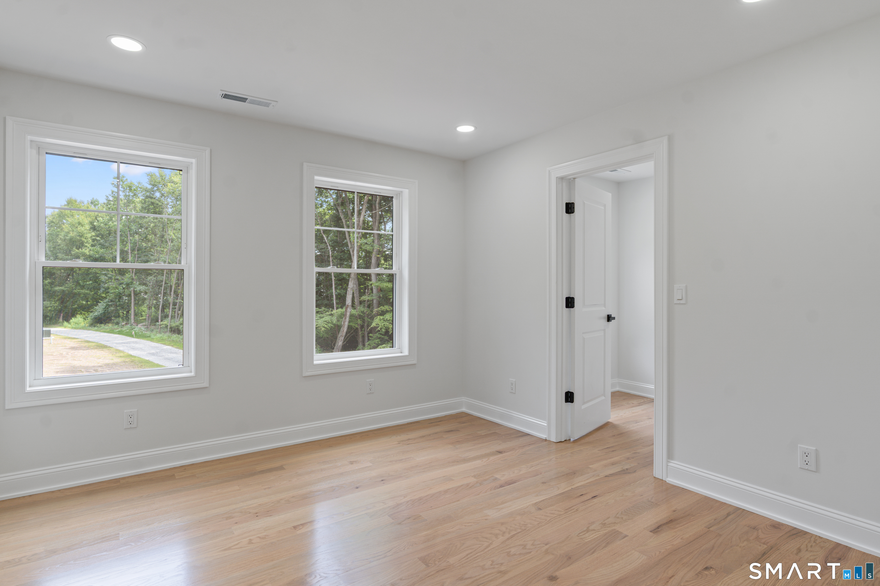 450 Bluff View Drive Property Photo 27