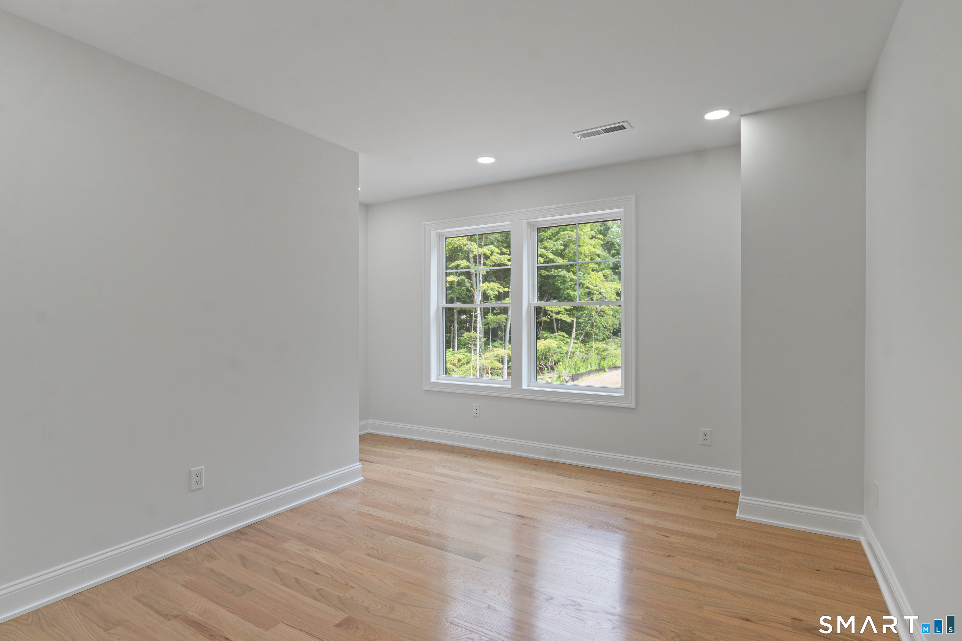 450 Bluff View Drive Property Photo 28