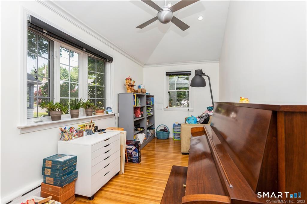 107 Marne Avenue Property Photo 8