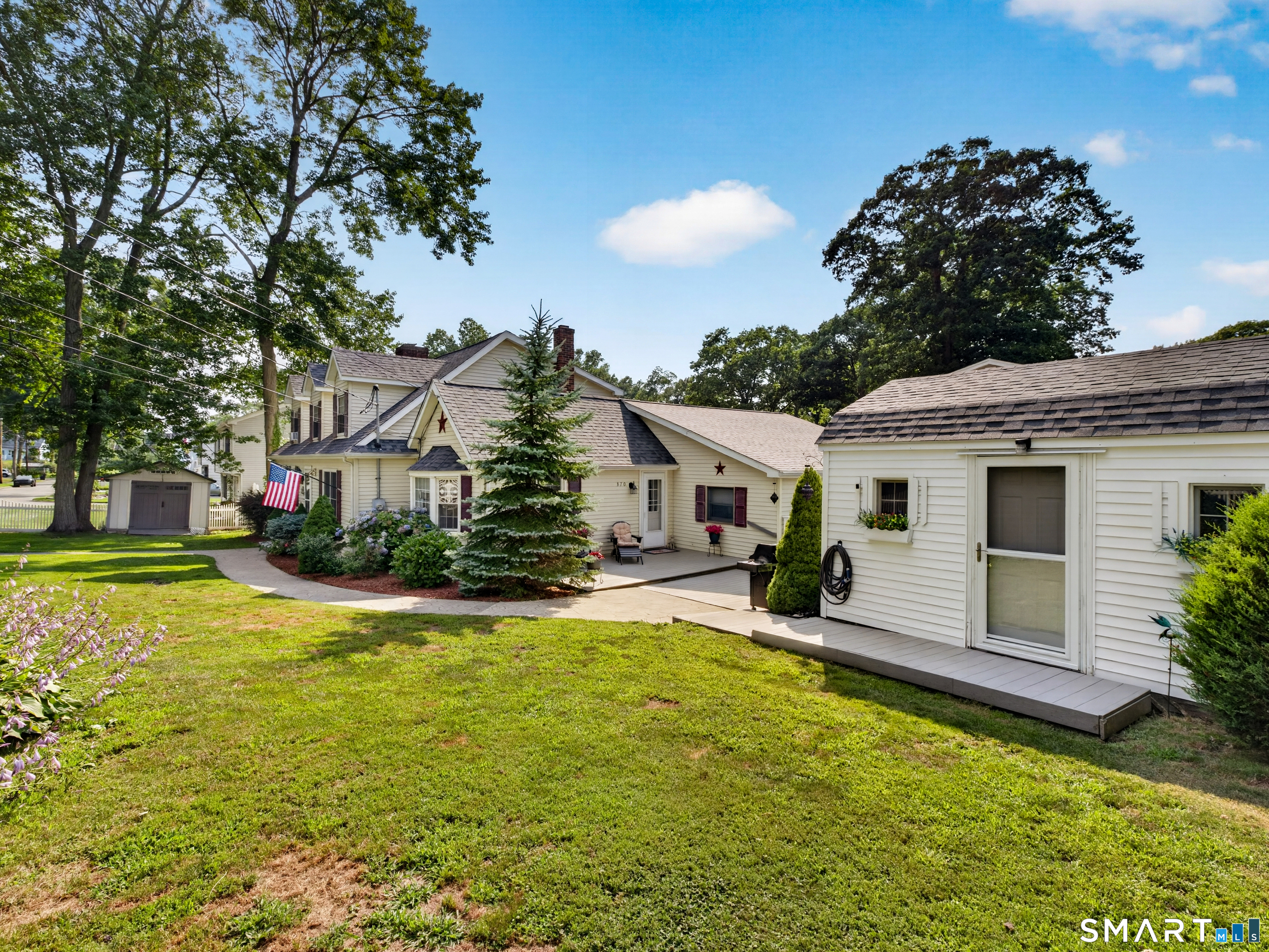 370 Calf Pen Lane Property Photo 4