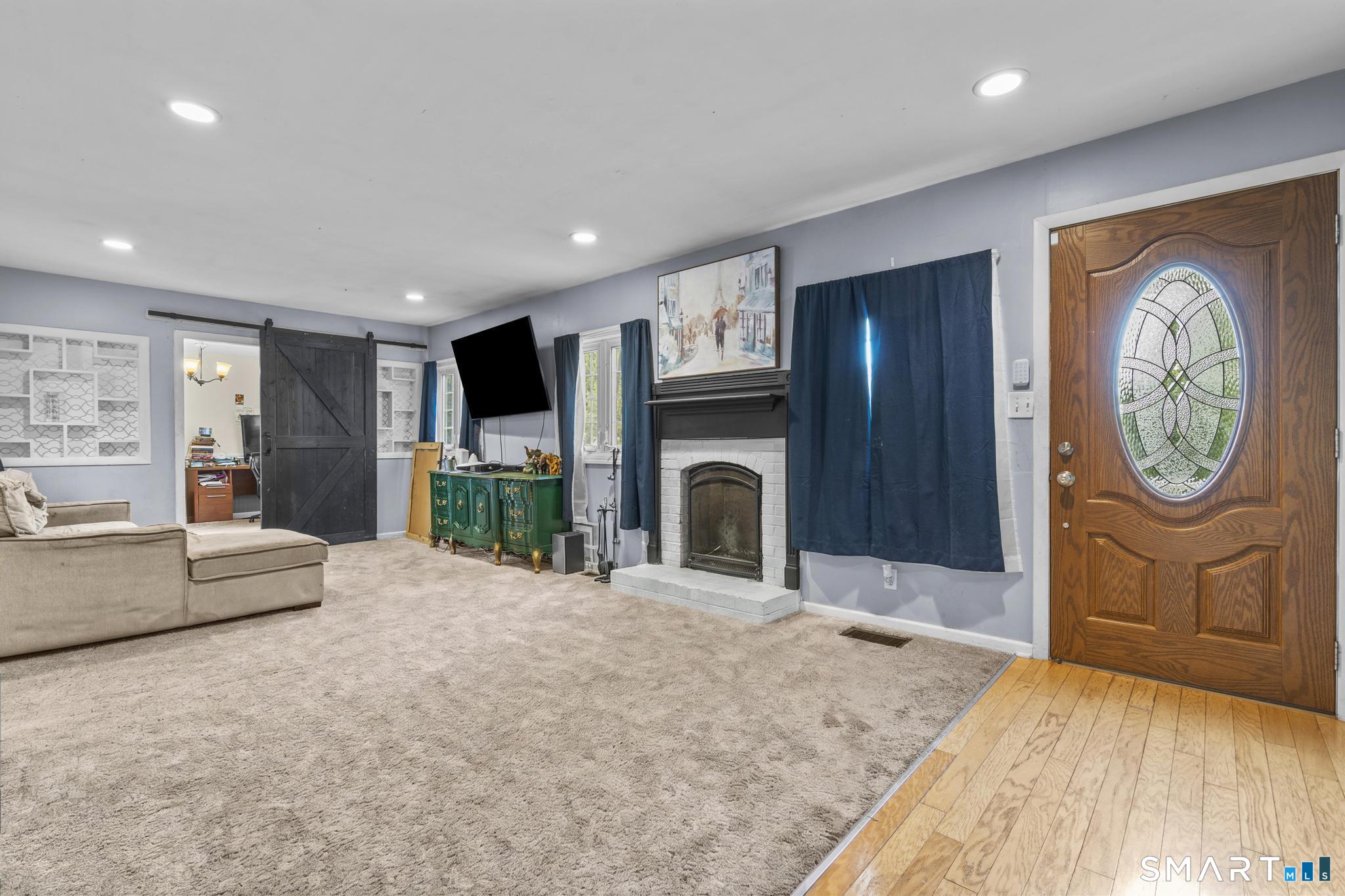 160 Sanford Street Property Photo 3