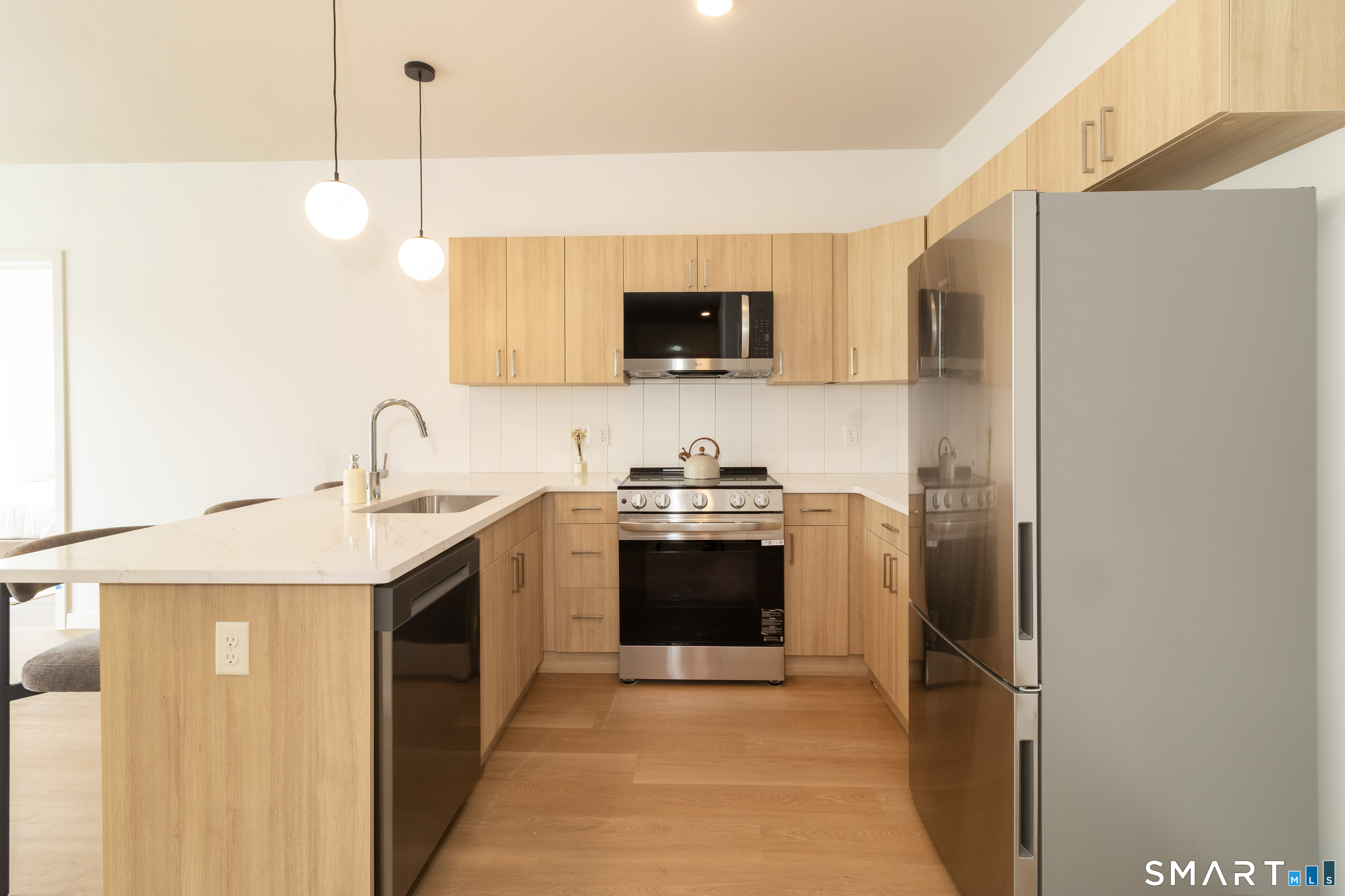 19 Elm 307 Street Property Photo 4