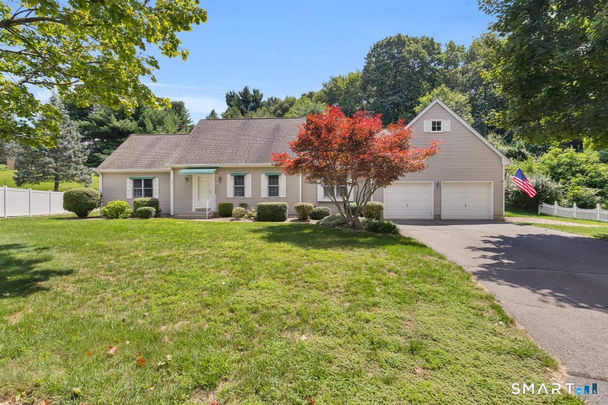 48 Lenti Drive Property Photo 1