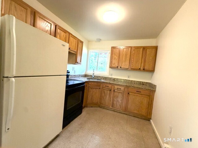 39 Village Street Property Photo 4