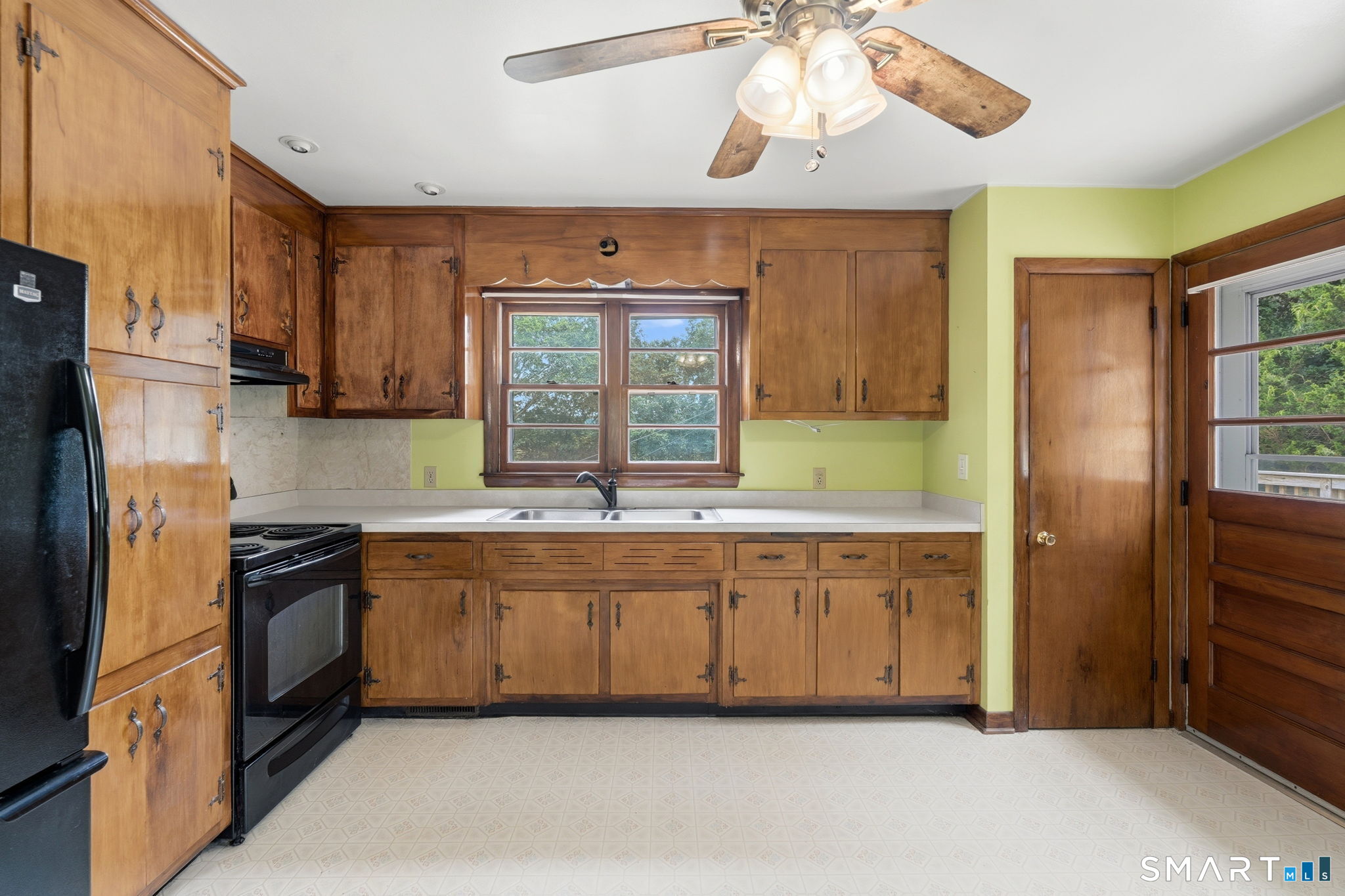 32 Cedar Lane Property Photo 15