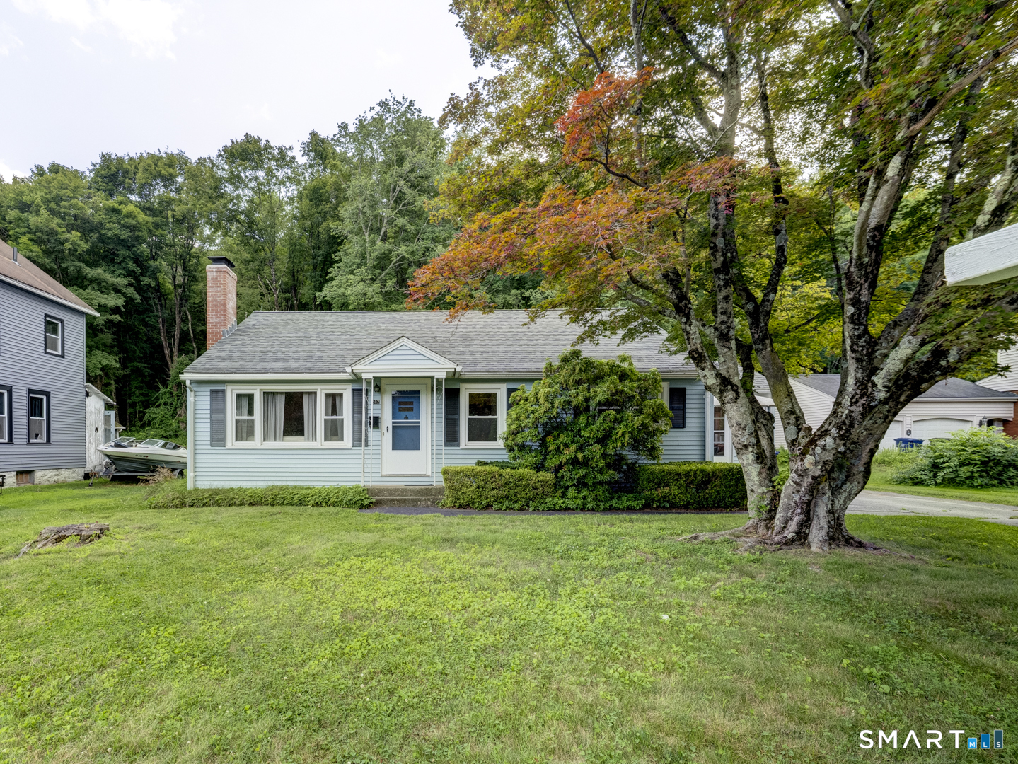 512 Pleasant Street Property Photo 1