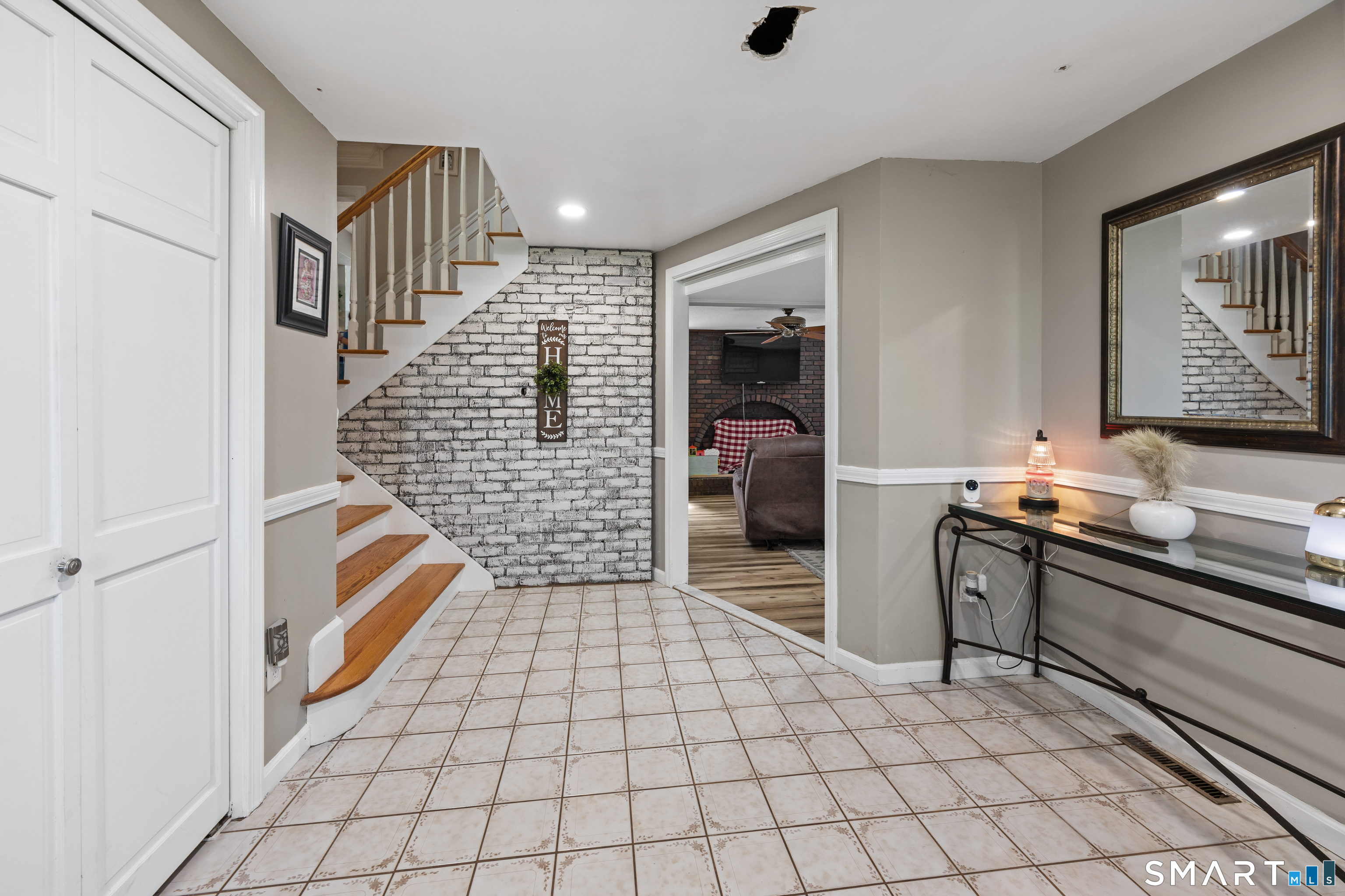 16 Indian Hill Road Property Photo 3