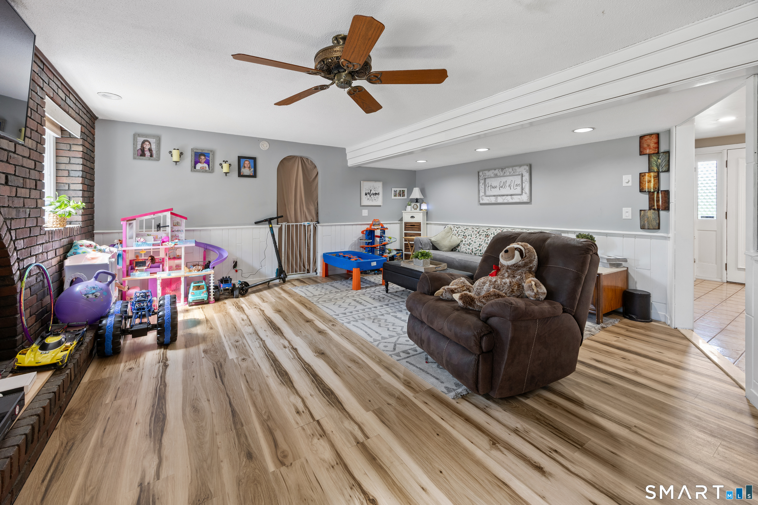 16 Indian Hill Road Property Photo 5
