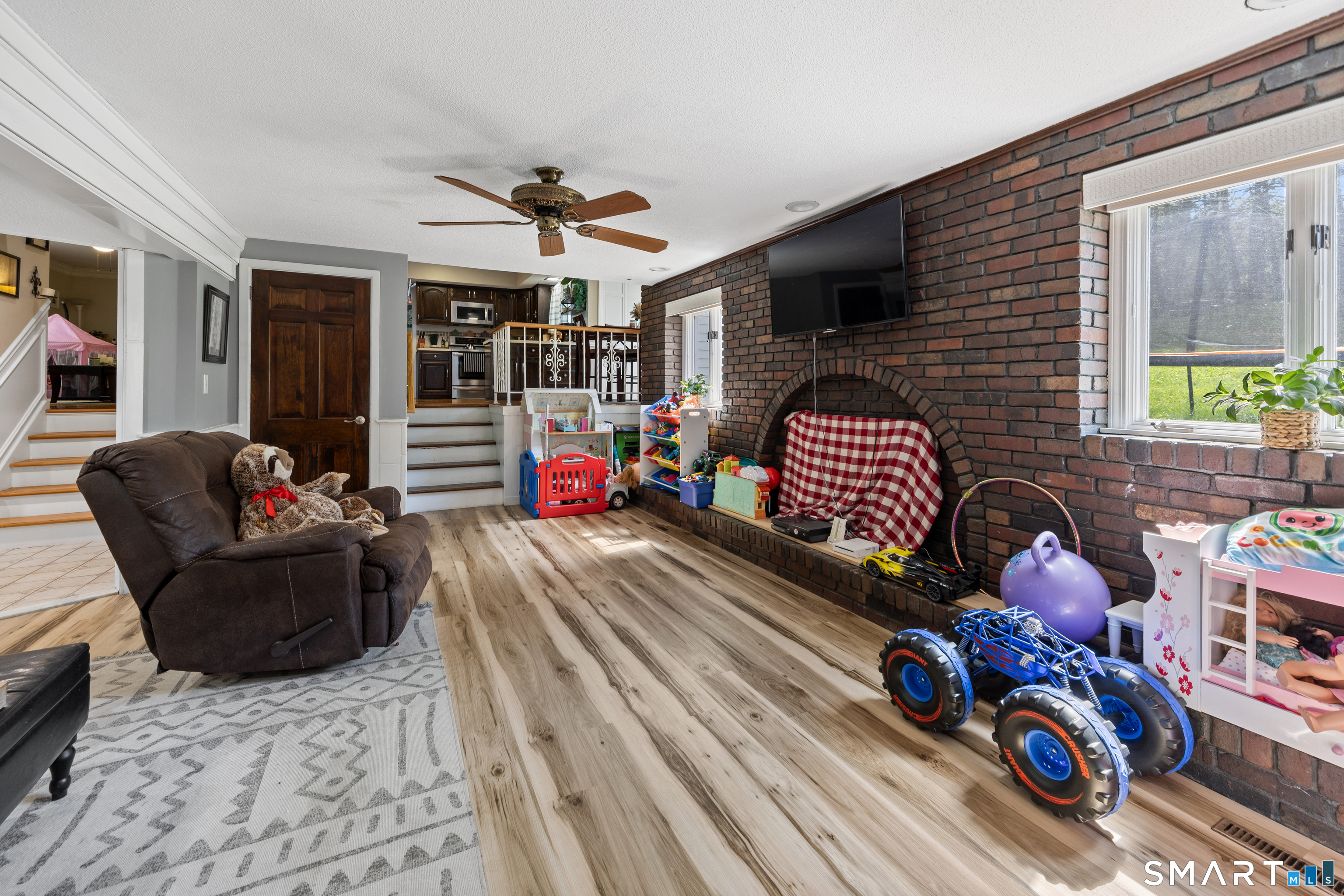 16 Indian Hill Road Property Photo 6
