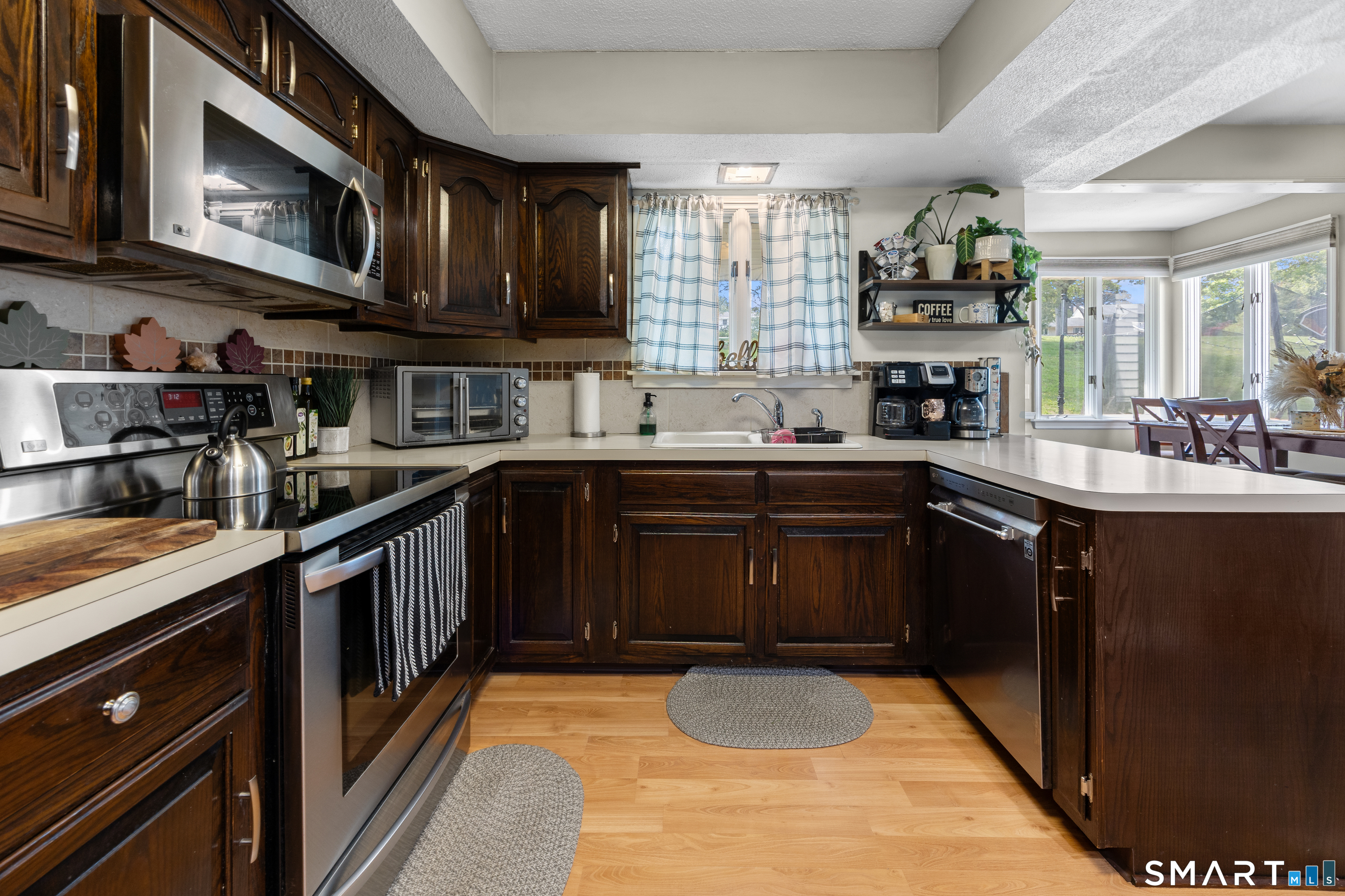 16 Indian Hill Road Property Photo 12