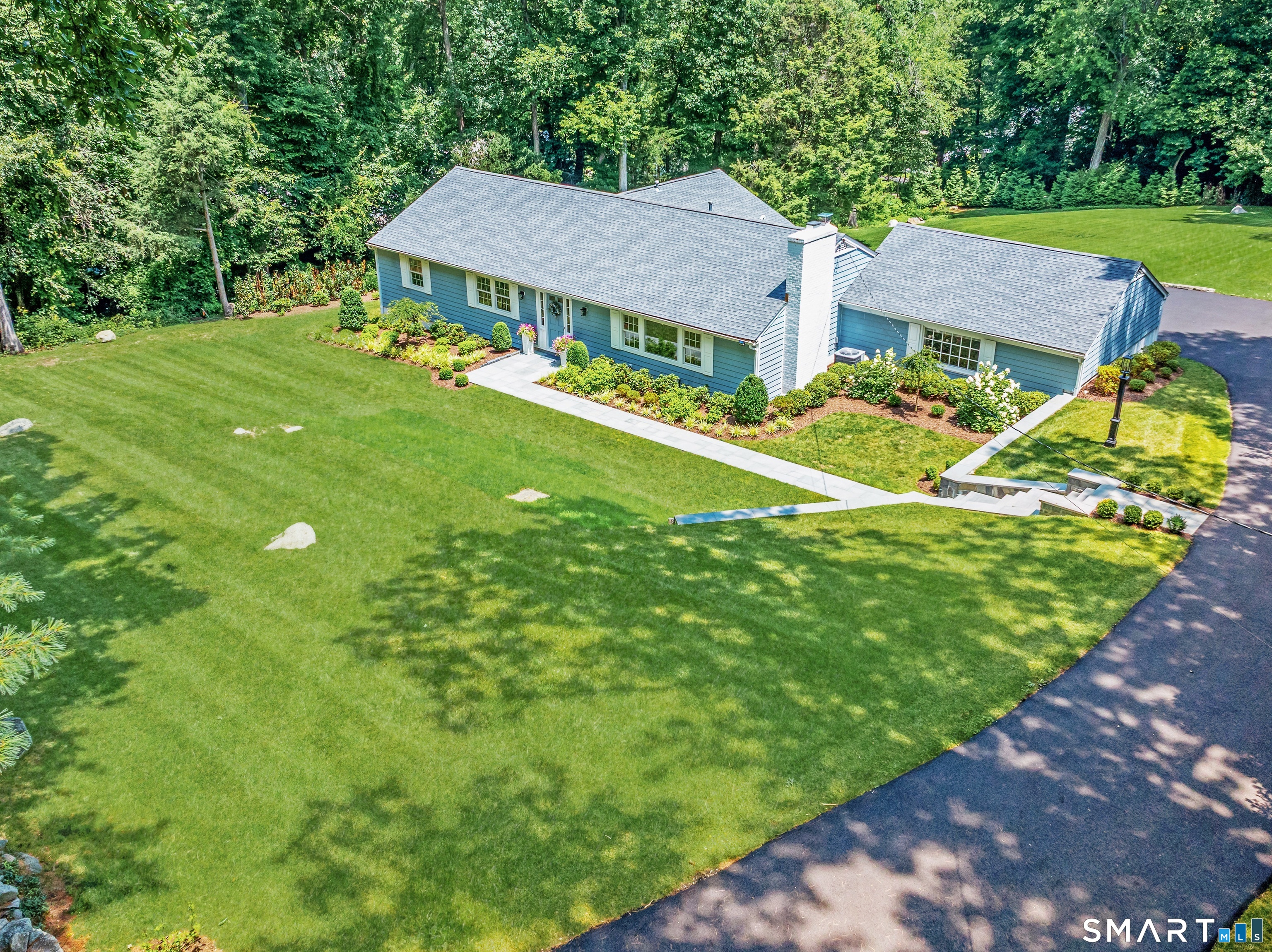 76 Comstock Hill Road Property Photo 3
