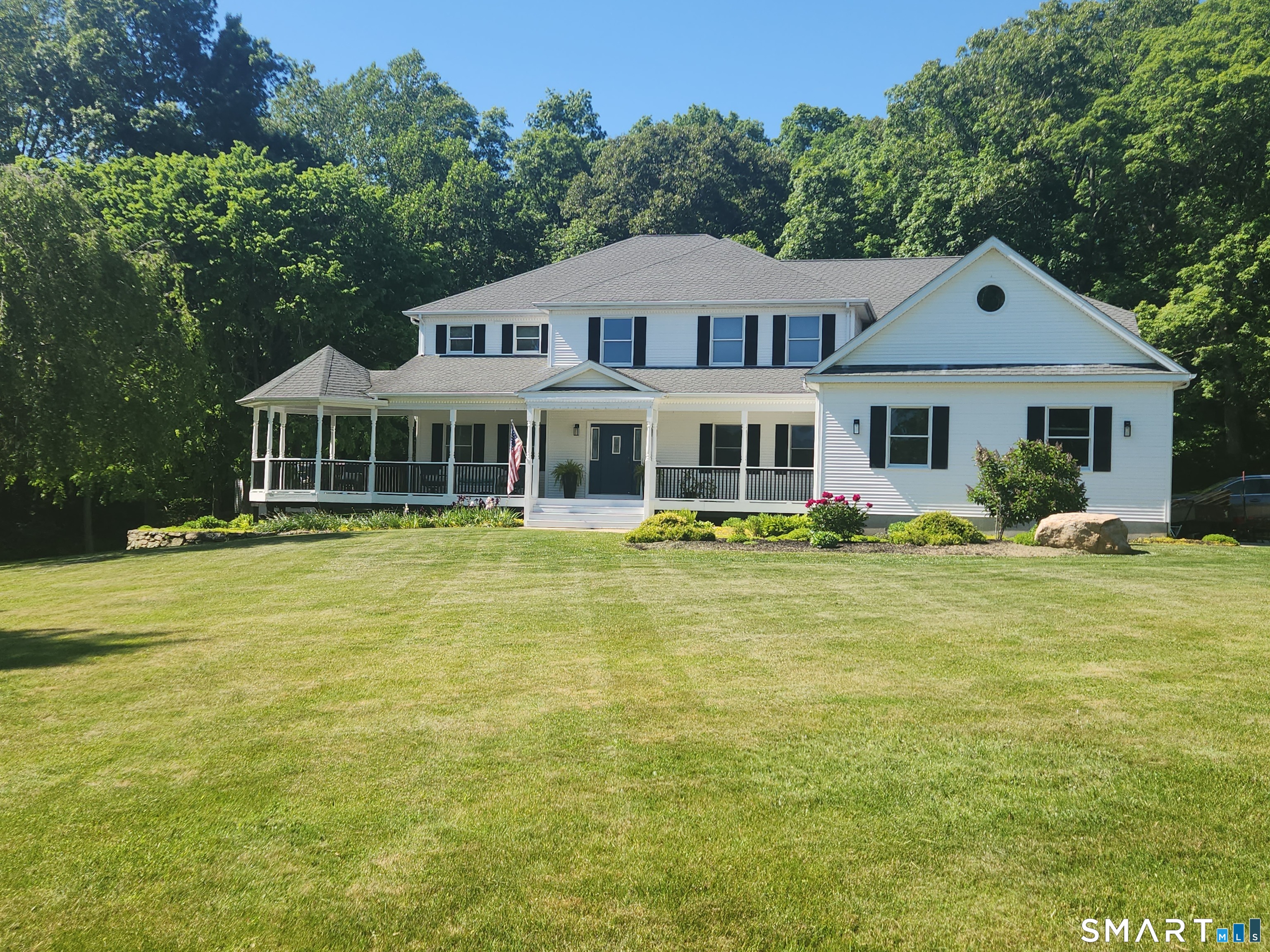 38 Emerald Glen Lane Property Photo 1