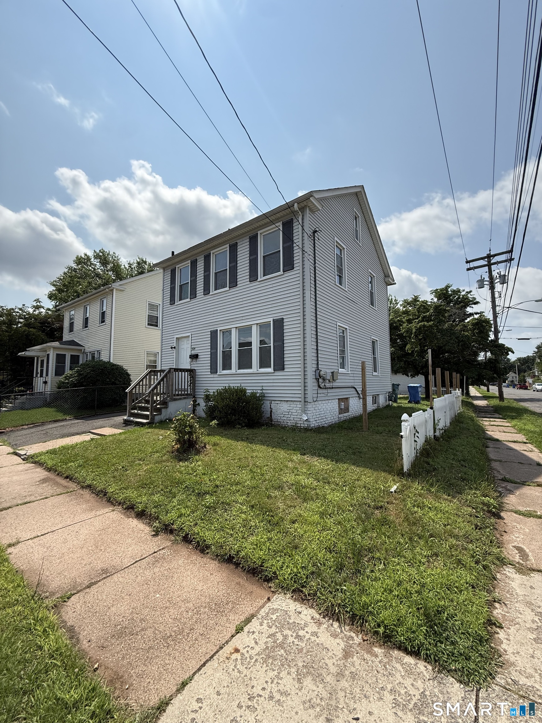 304 Morse Street Property Photo 1