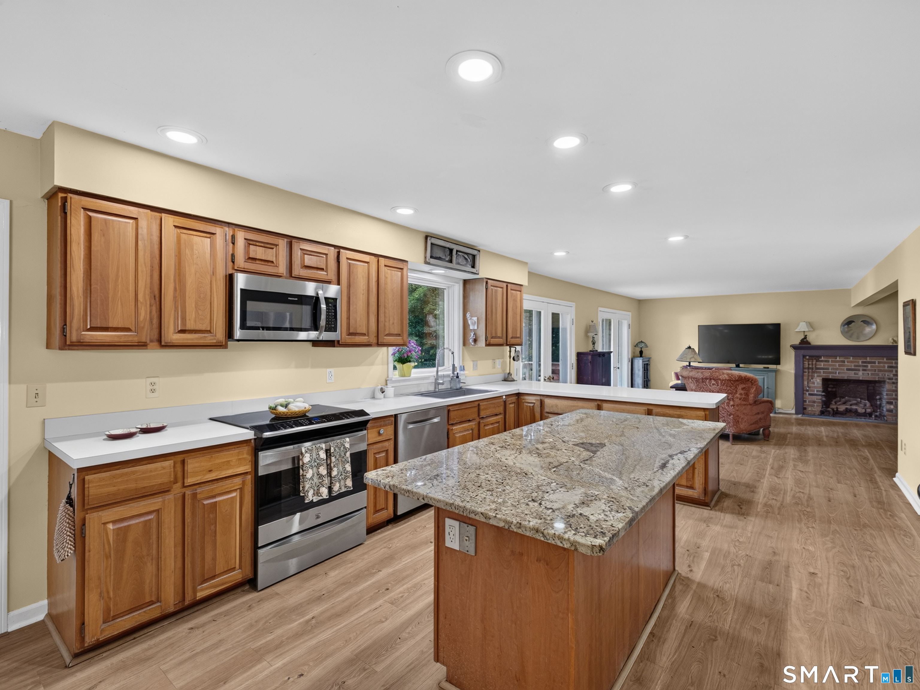 7 Bailey Drive Property Photo 6