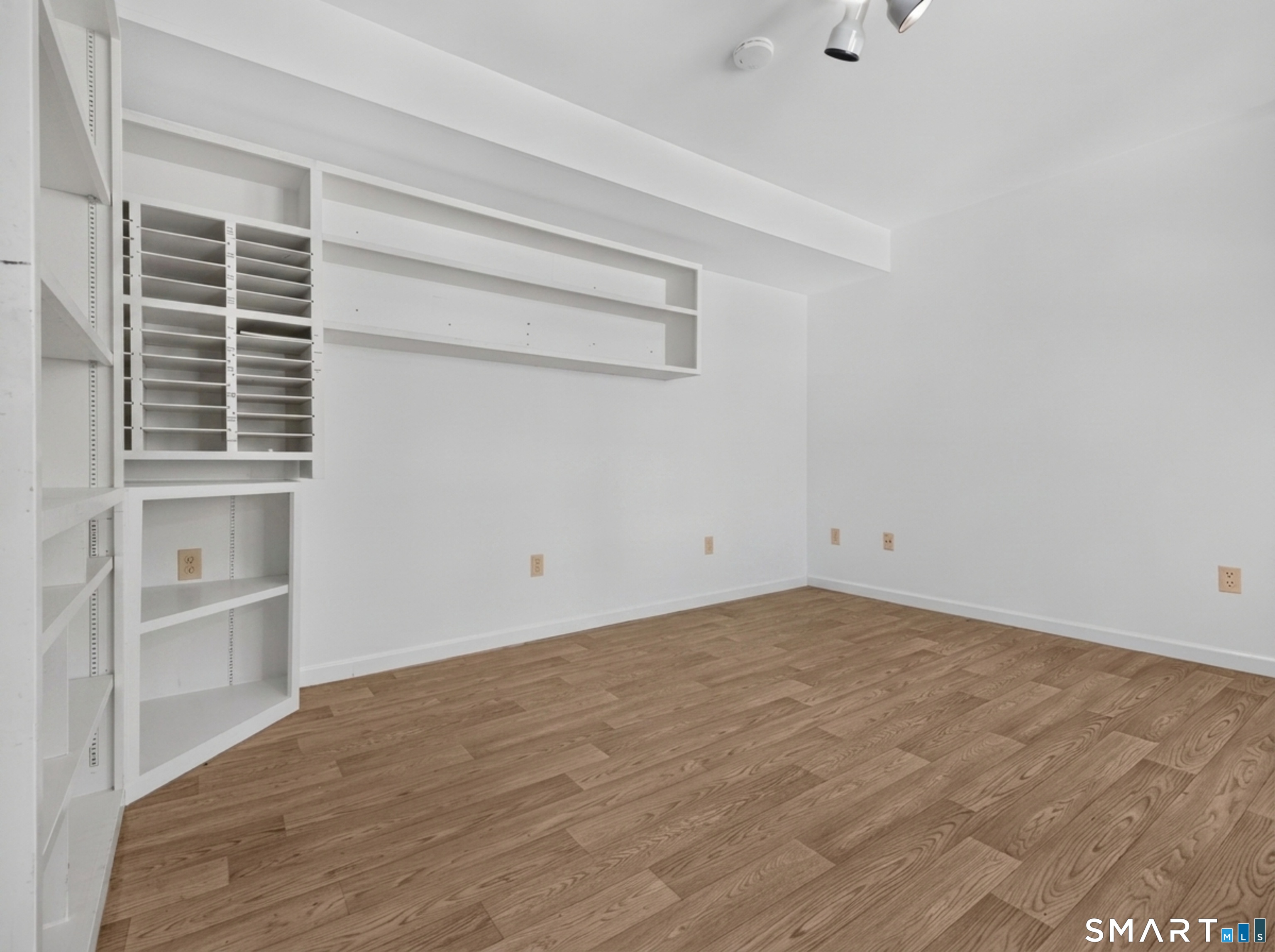 7 Bailey Drive Property Photo 9