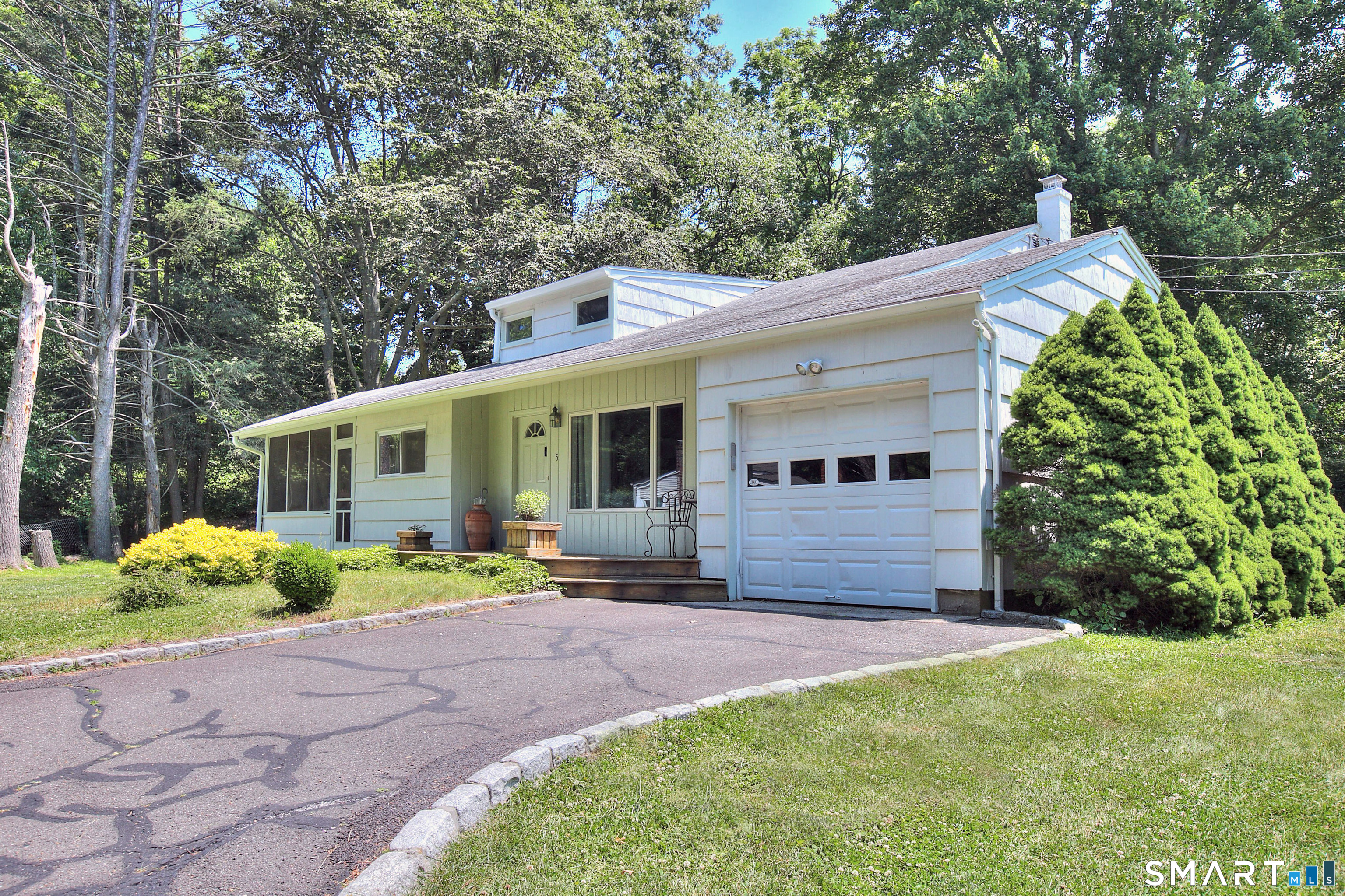 5 Guyer Road Property Photo 1