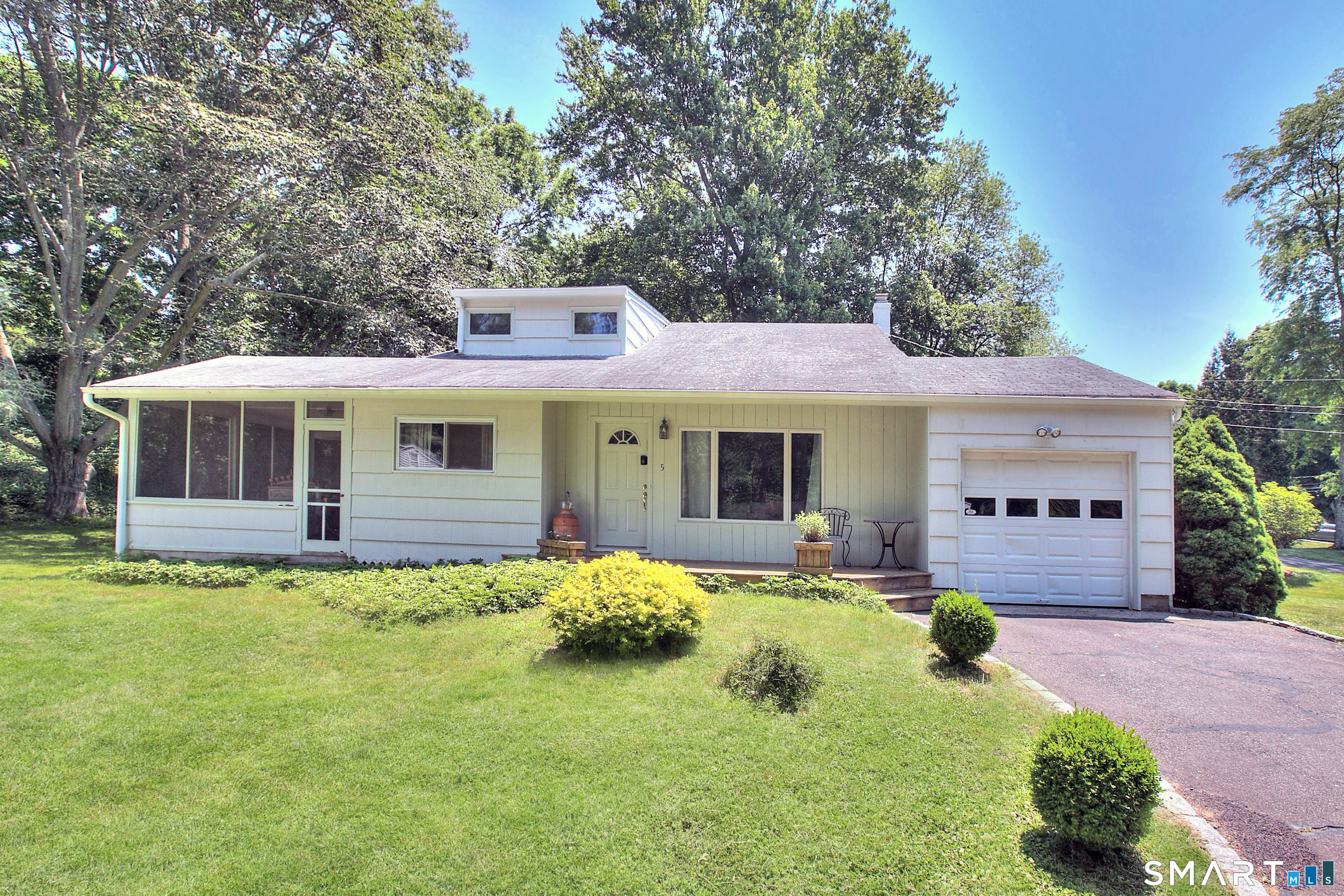 5 Guyer Road Property Photo 2
