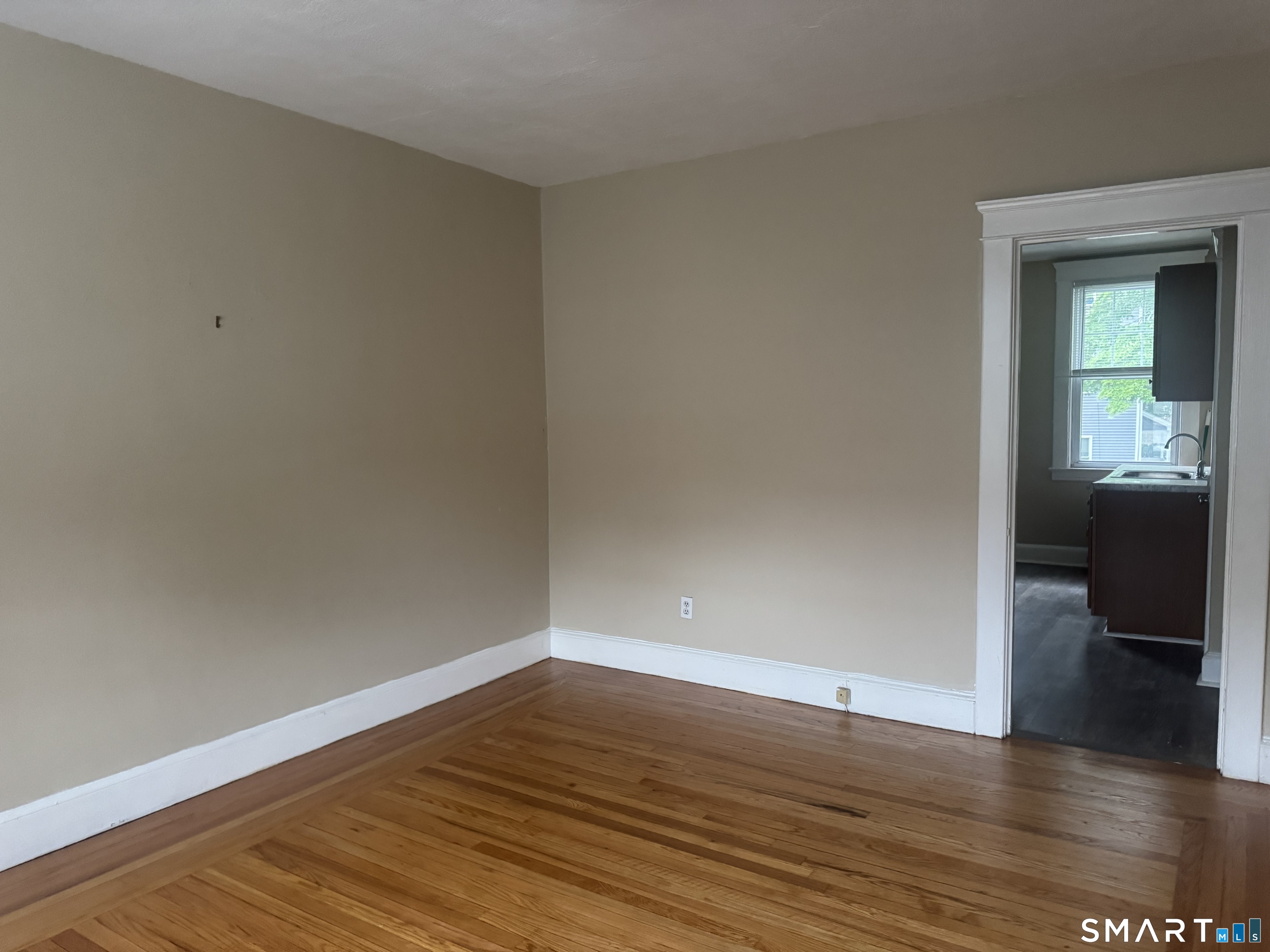 297 Park 2c Street Property Photo 3