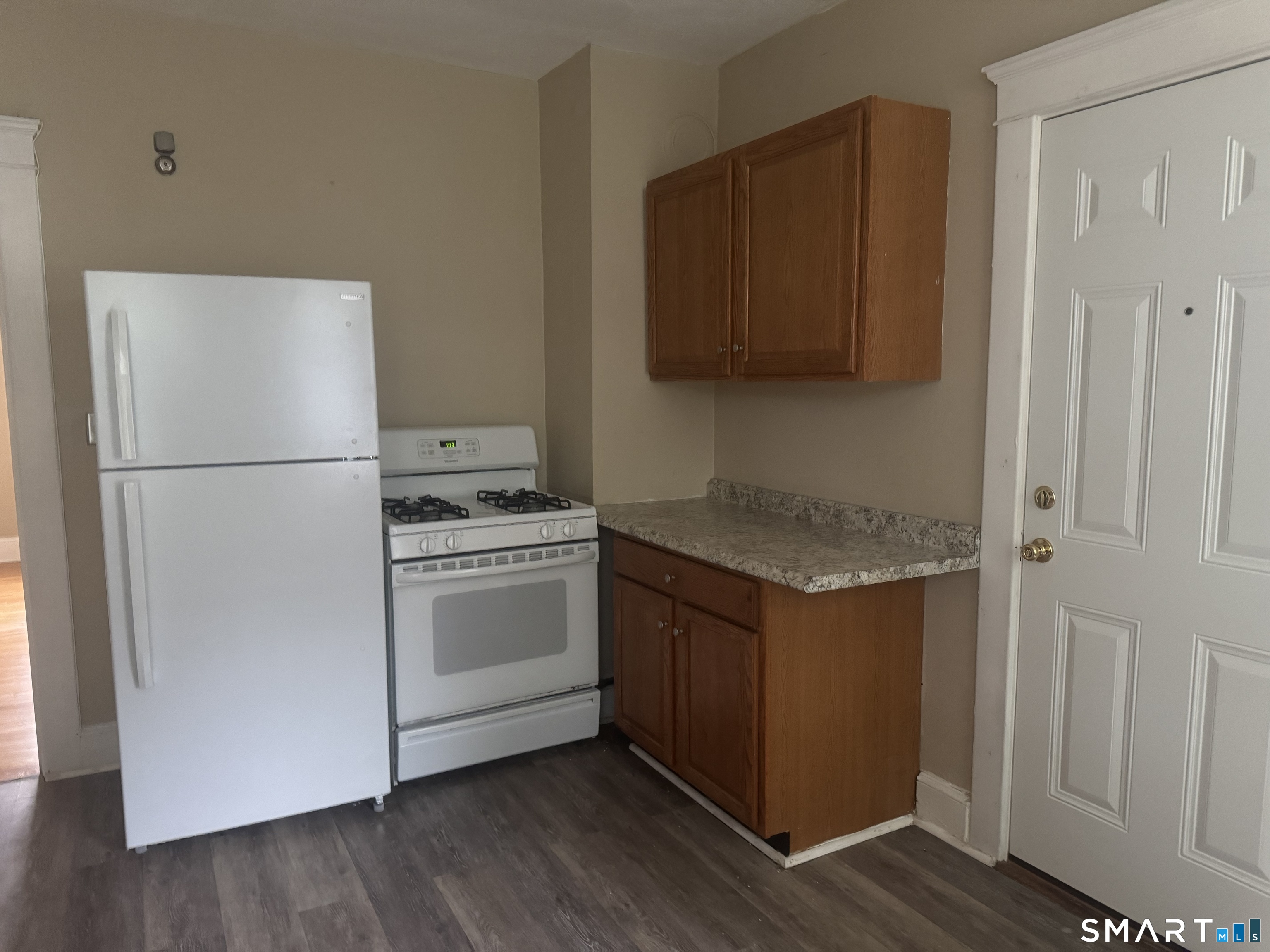 297 Park 2c Street Property Photo 6