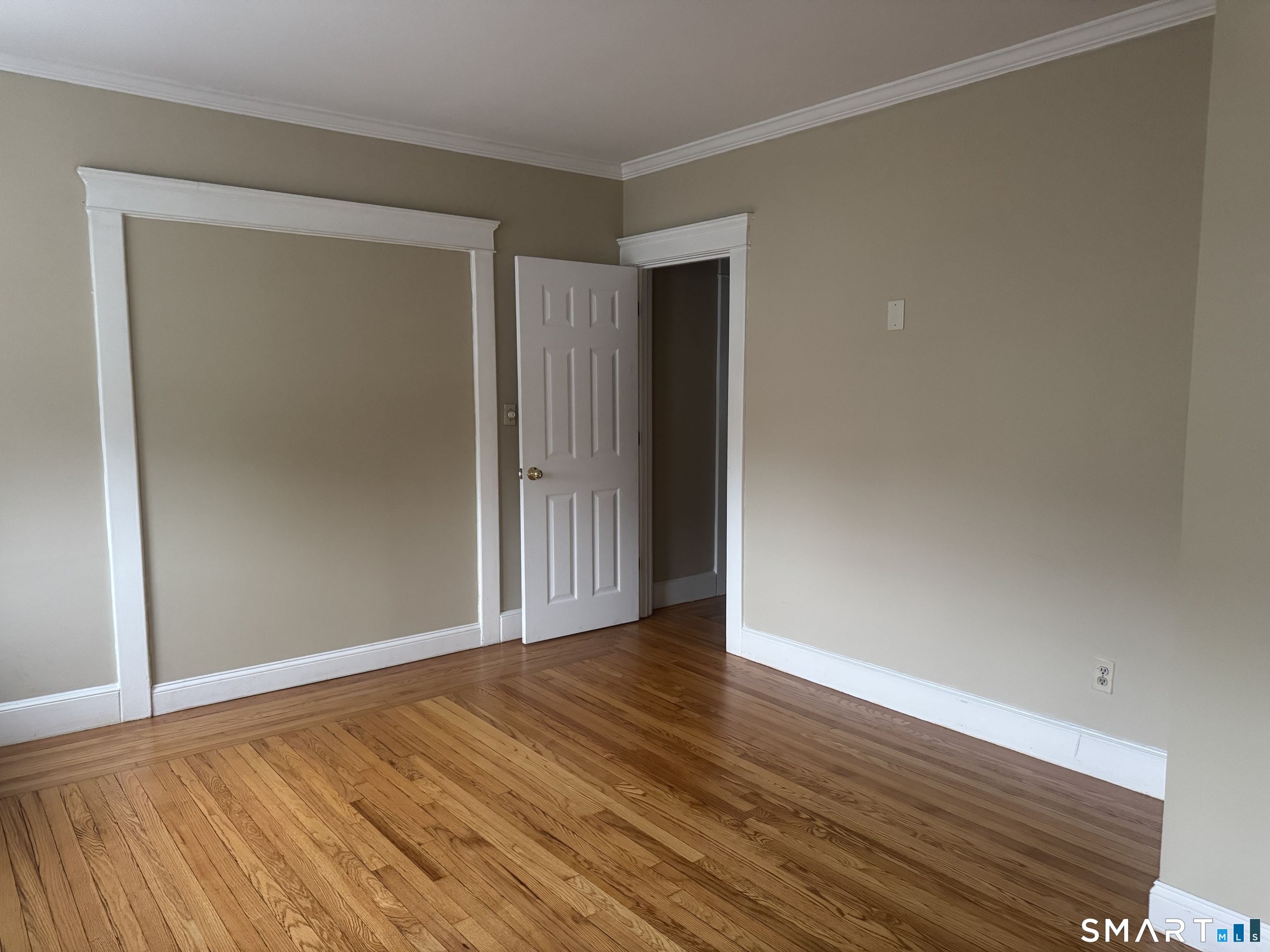 297 Park 2c Street Property Photo 9