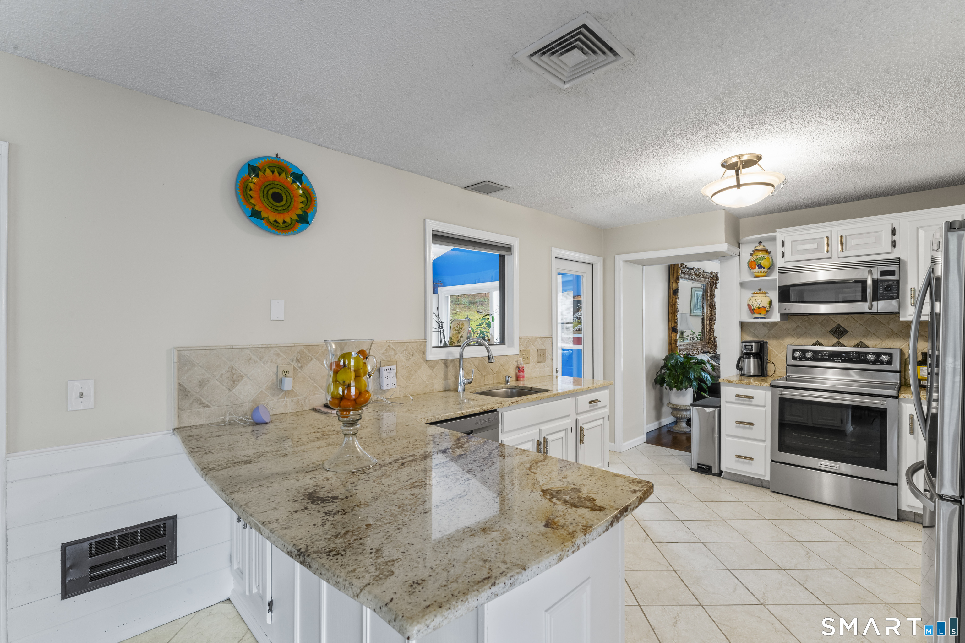 24193341 Property Photo 6