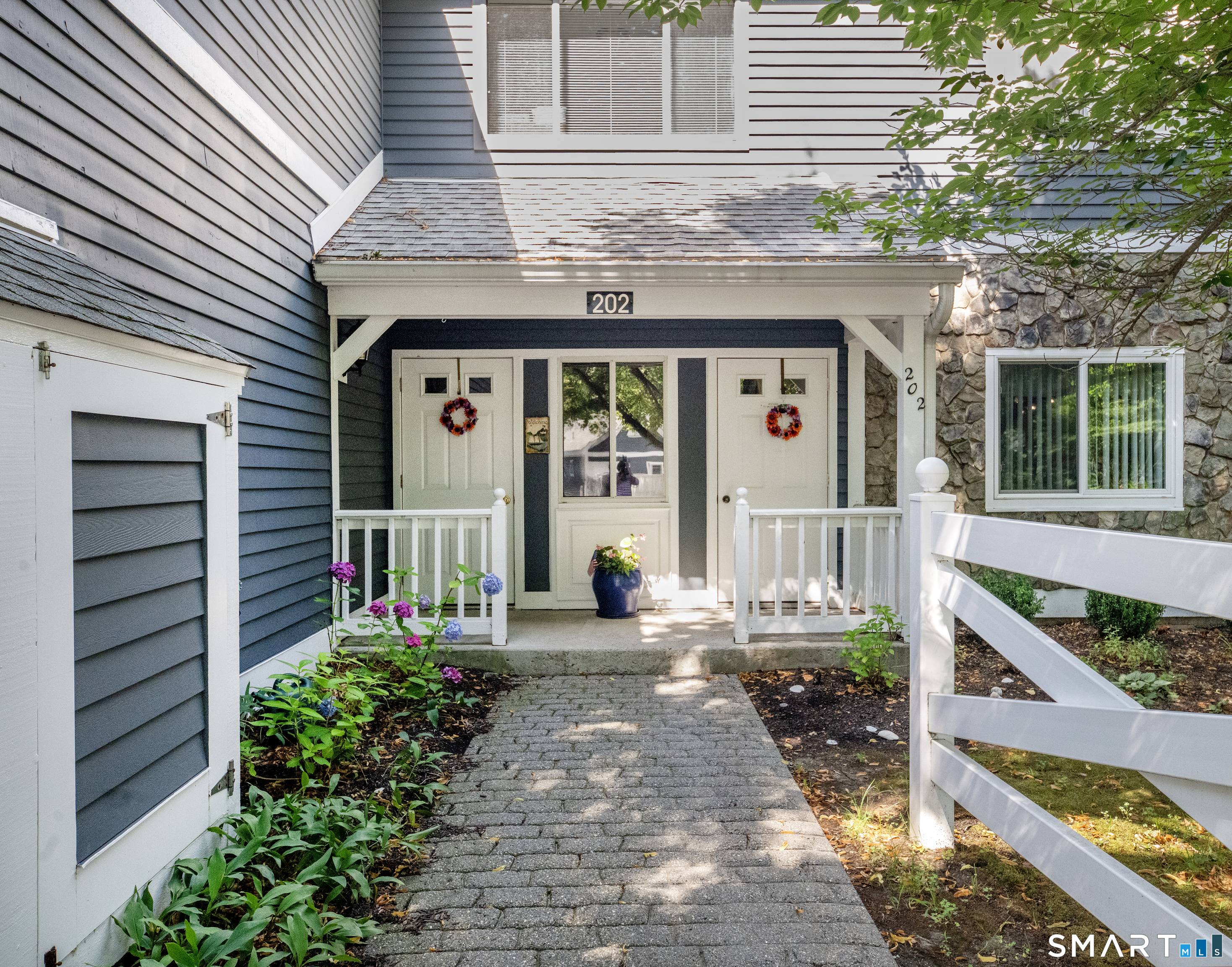 202 Windgate E Circle Property Photo 1