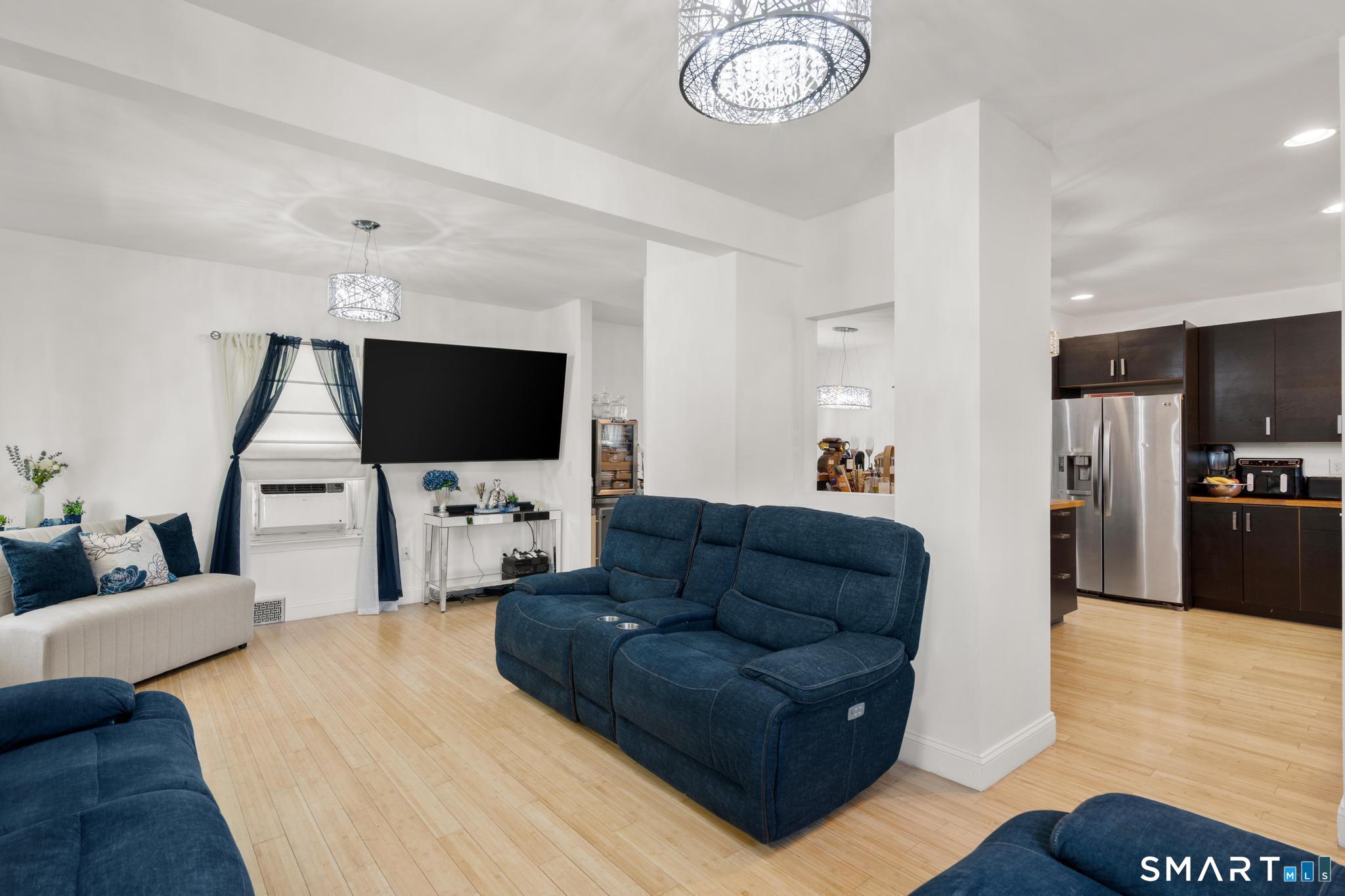 10 Addison Street Property Photo 2
