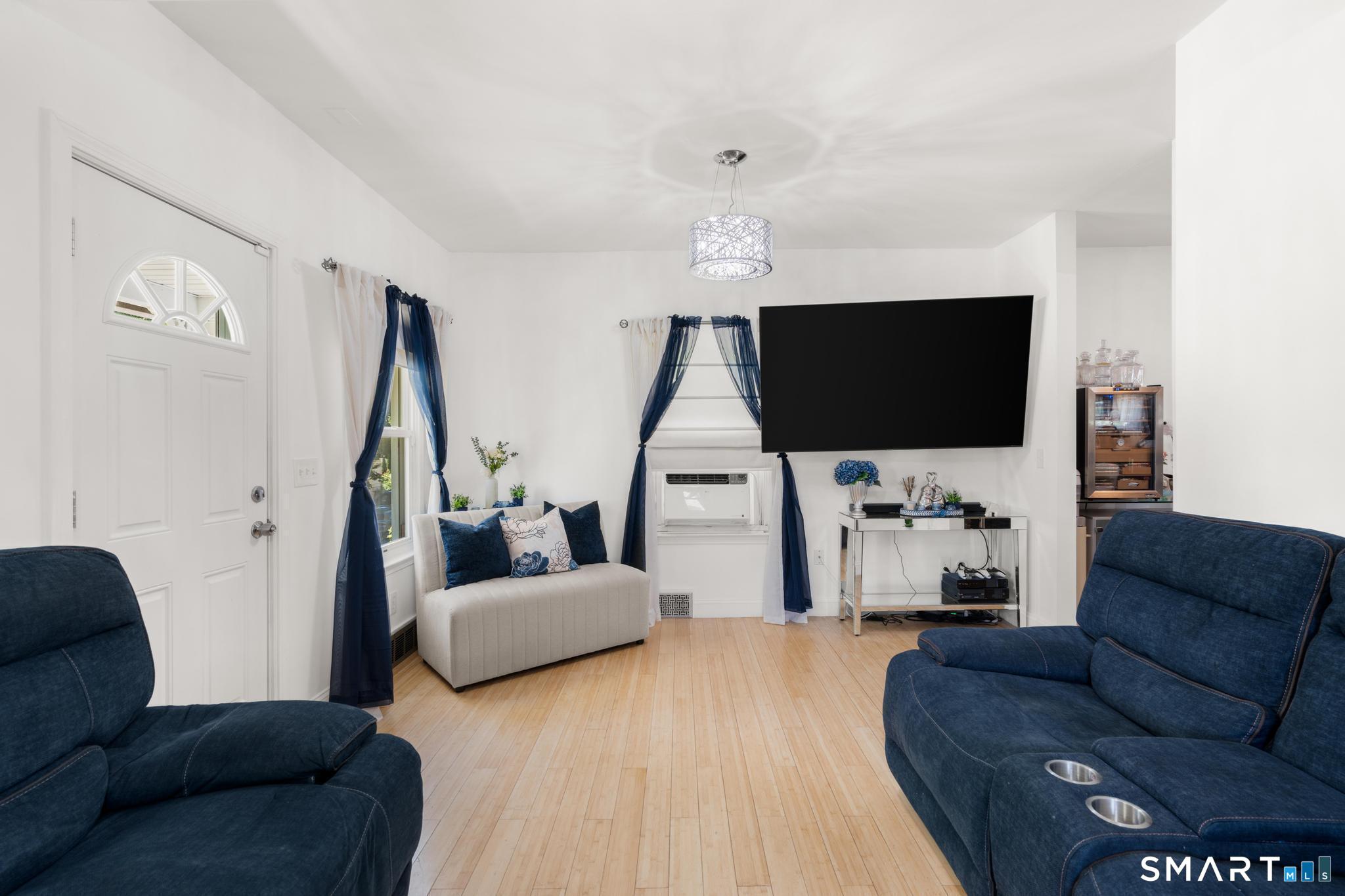 10 Addison Street Property Photo 3