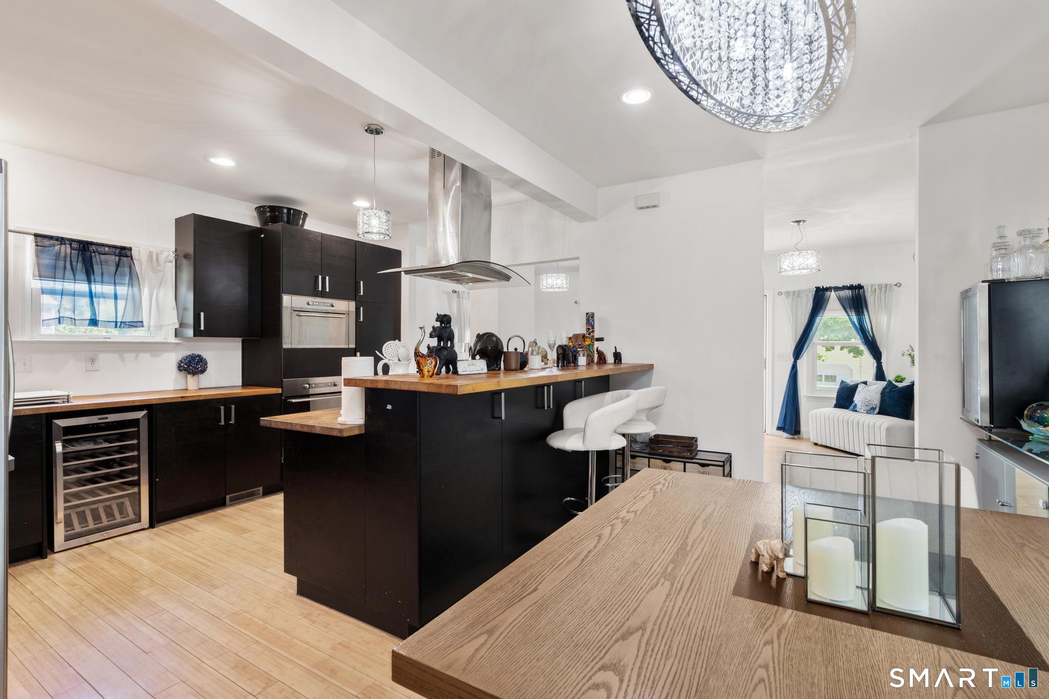 10 Addison Street Property Photo 11