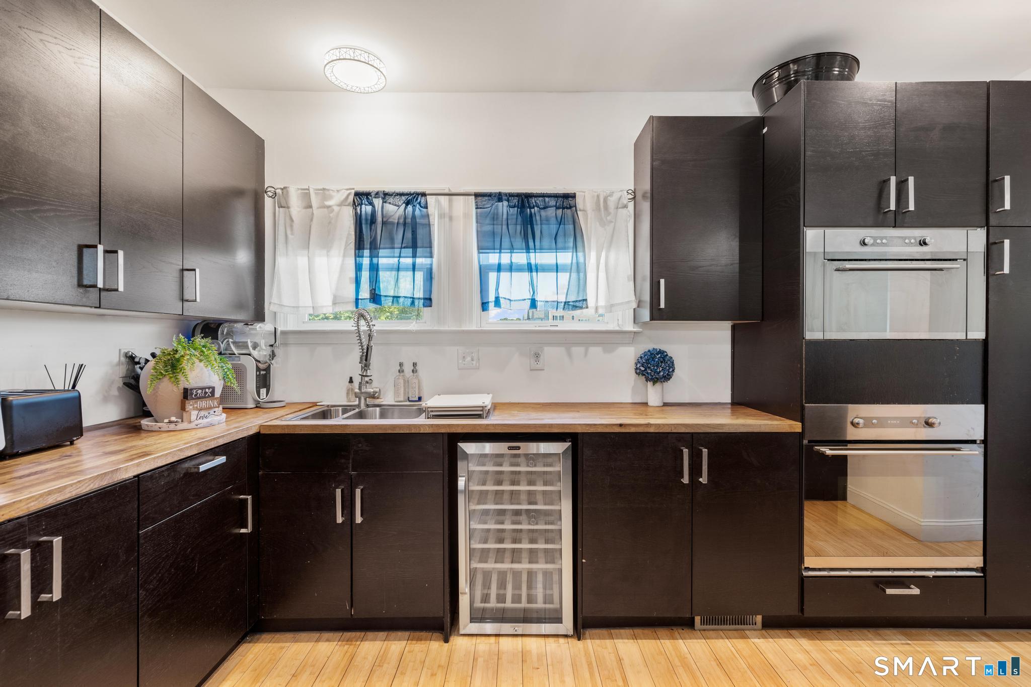 10 Addison Street Property Photo 15