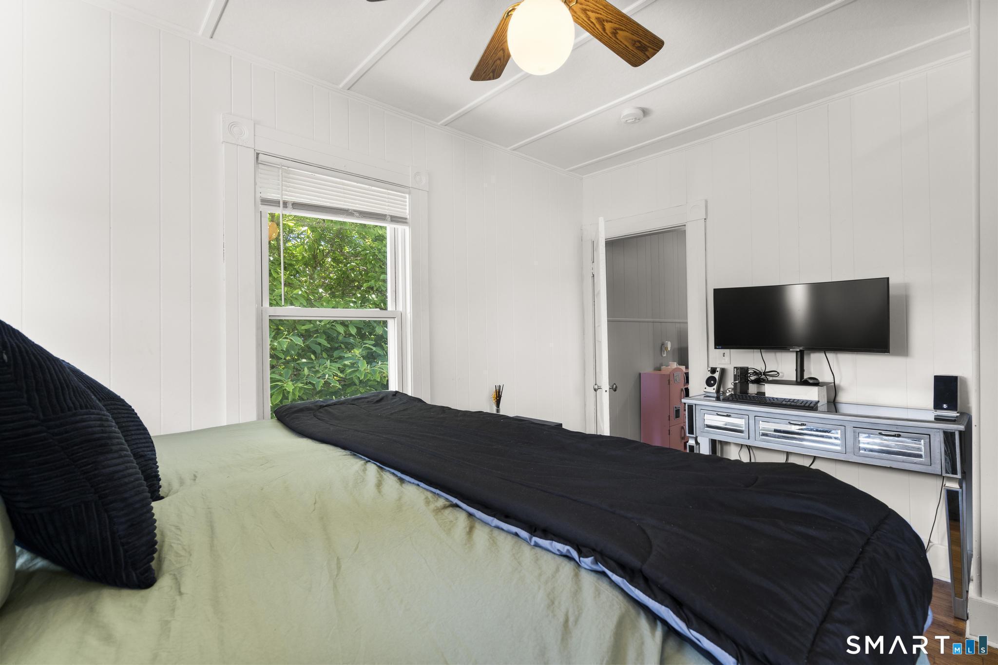 10 Addison Street Property Photo 25