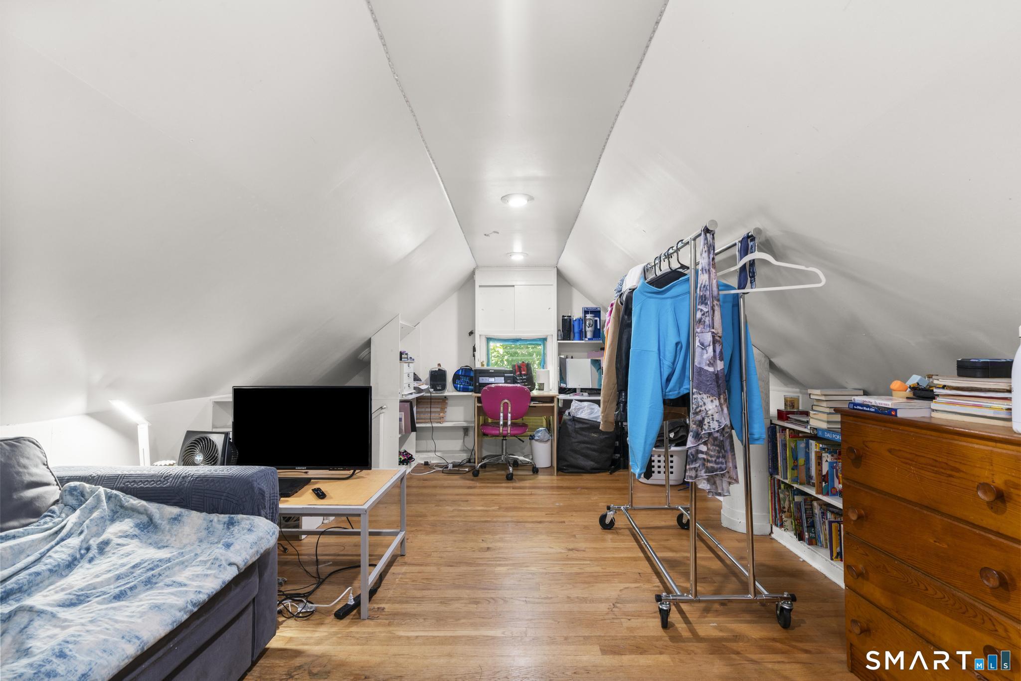 10 Addison Street Property Photo 30