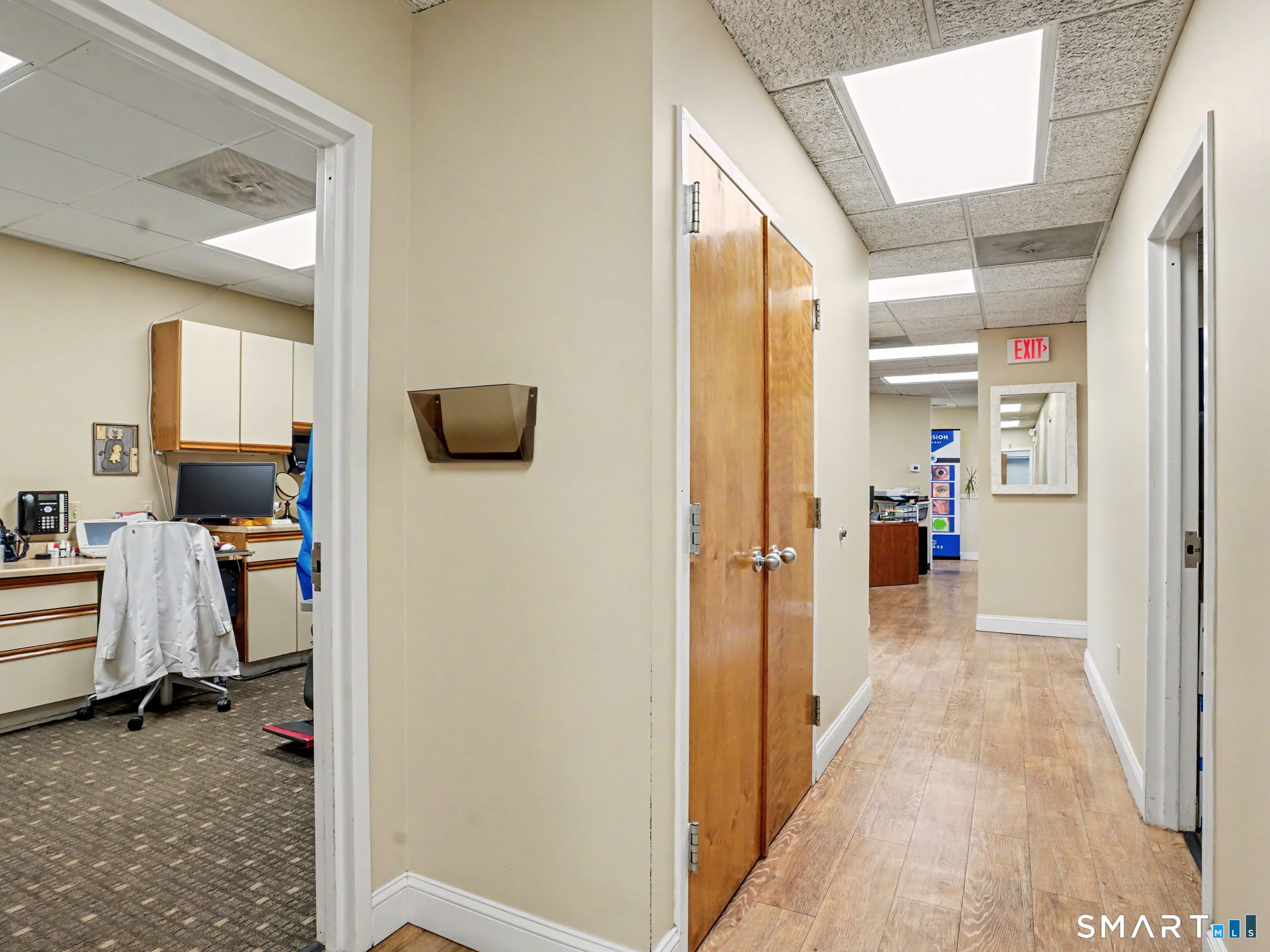 526 Newfield Avenue Property Photo 8