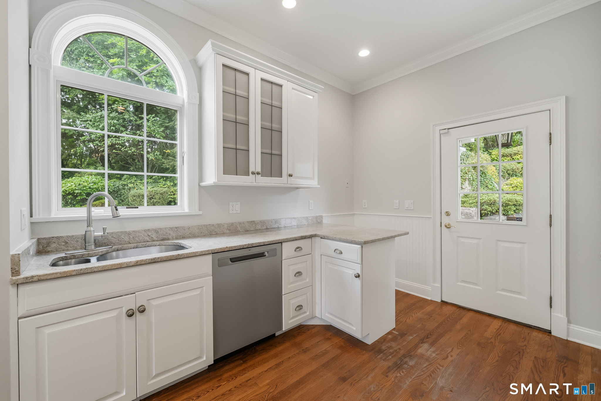 80 Putnam East Avenue Property Photo 11