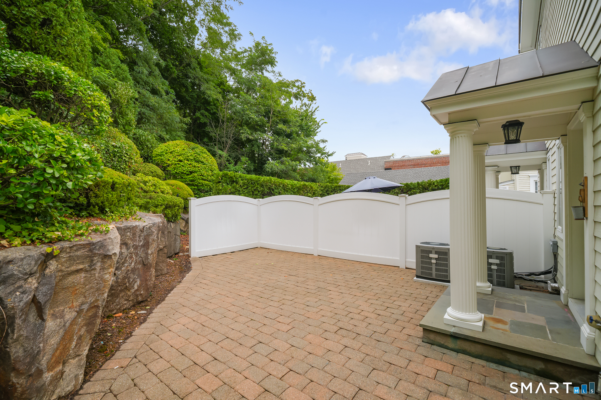 80 Putnam East Avenue Property Photo 30