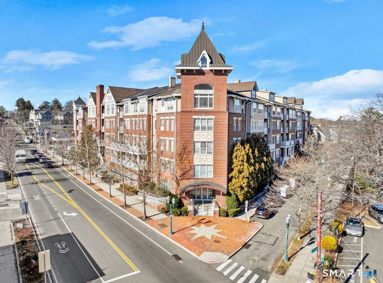 35 Broad West 325 Street Property Photo 1
