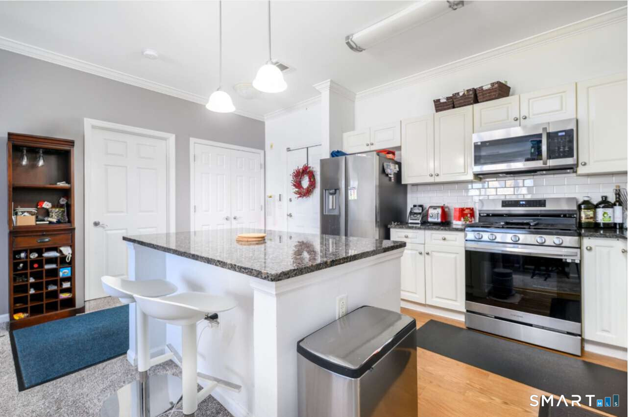 35 Broad West 325 Street Property Photo 12