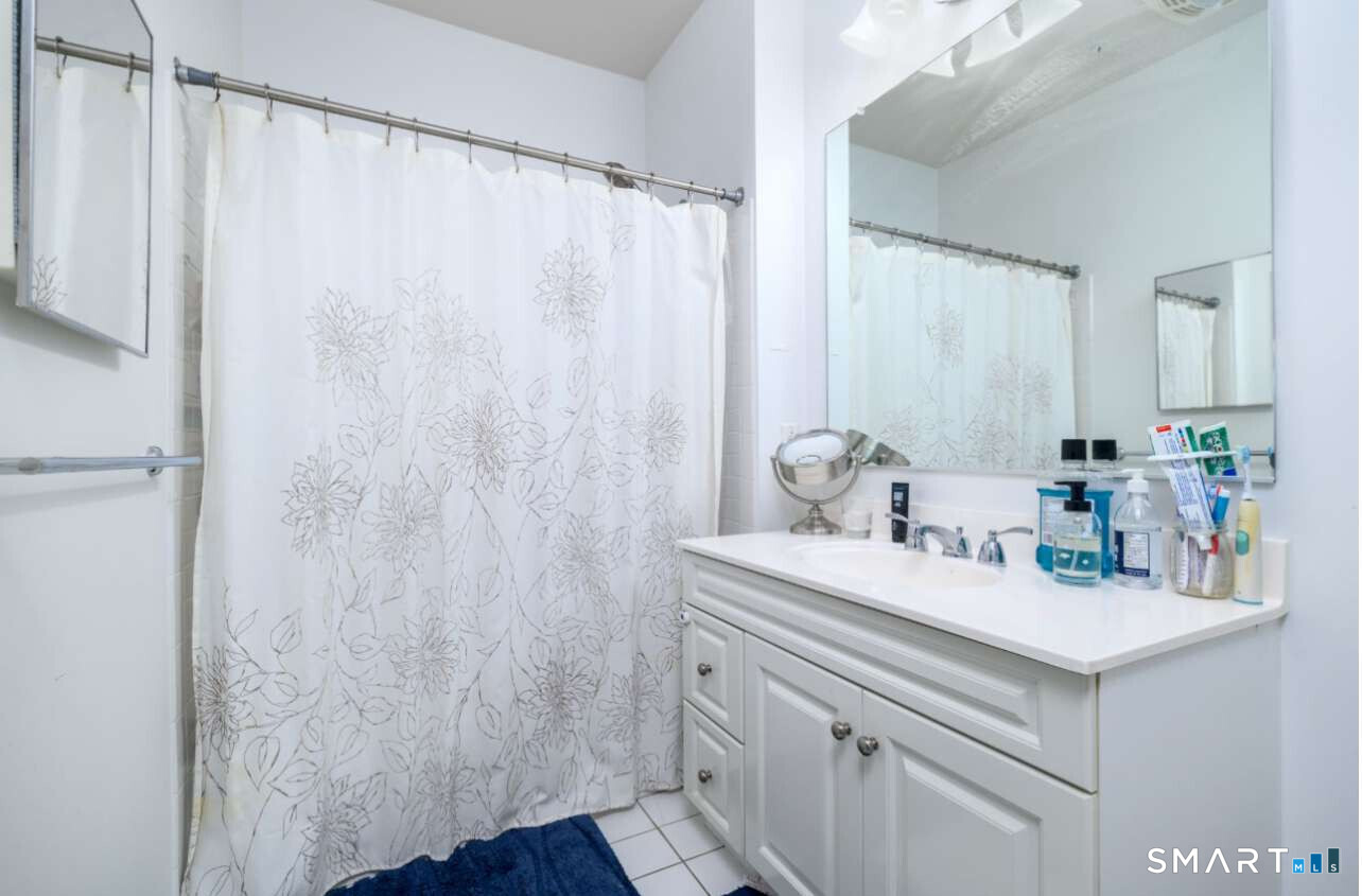 35 Broad West 325 Street Property Photo 17