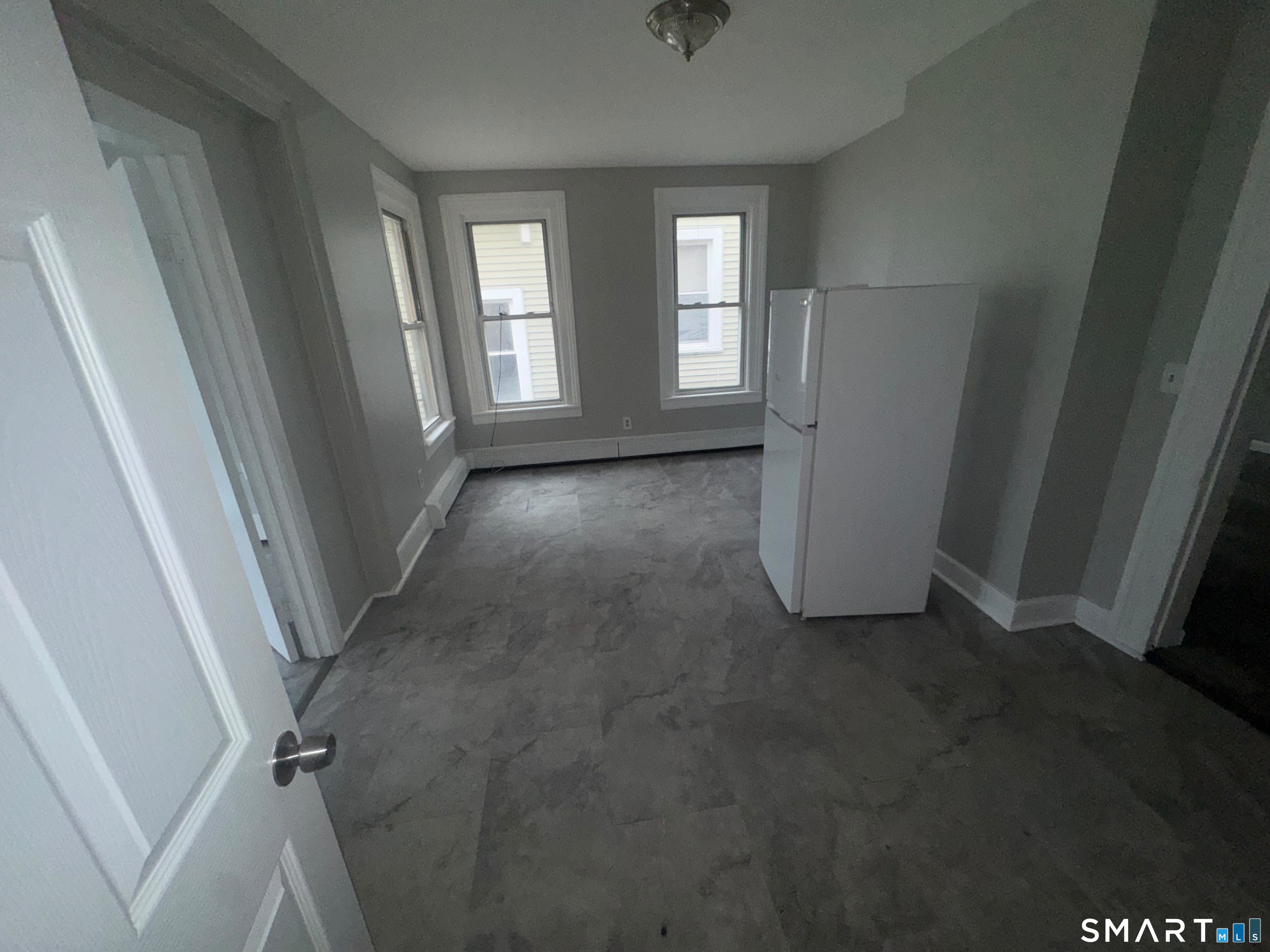 1092 Main East 1st Street Property Photo 3