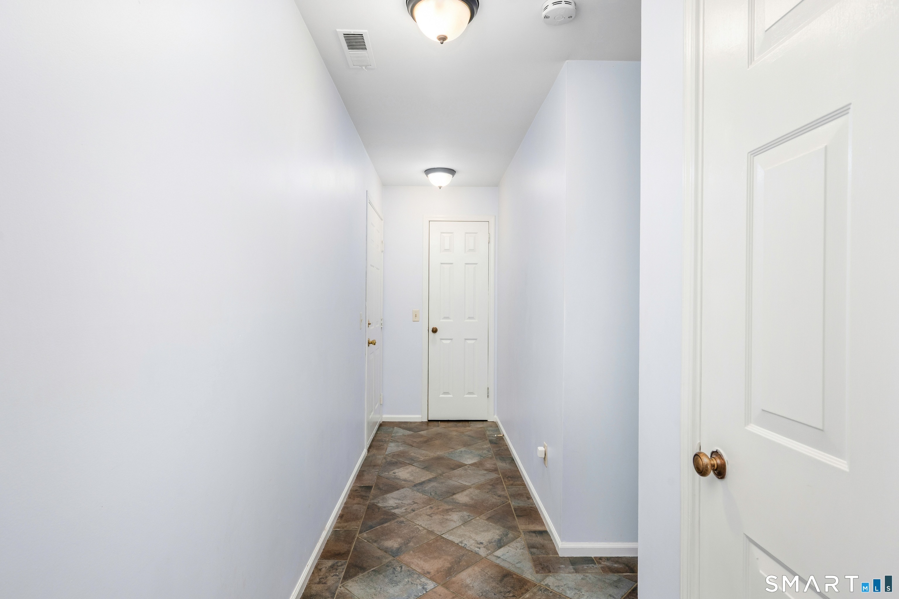 215 Windgate E Circle Property Photo 13