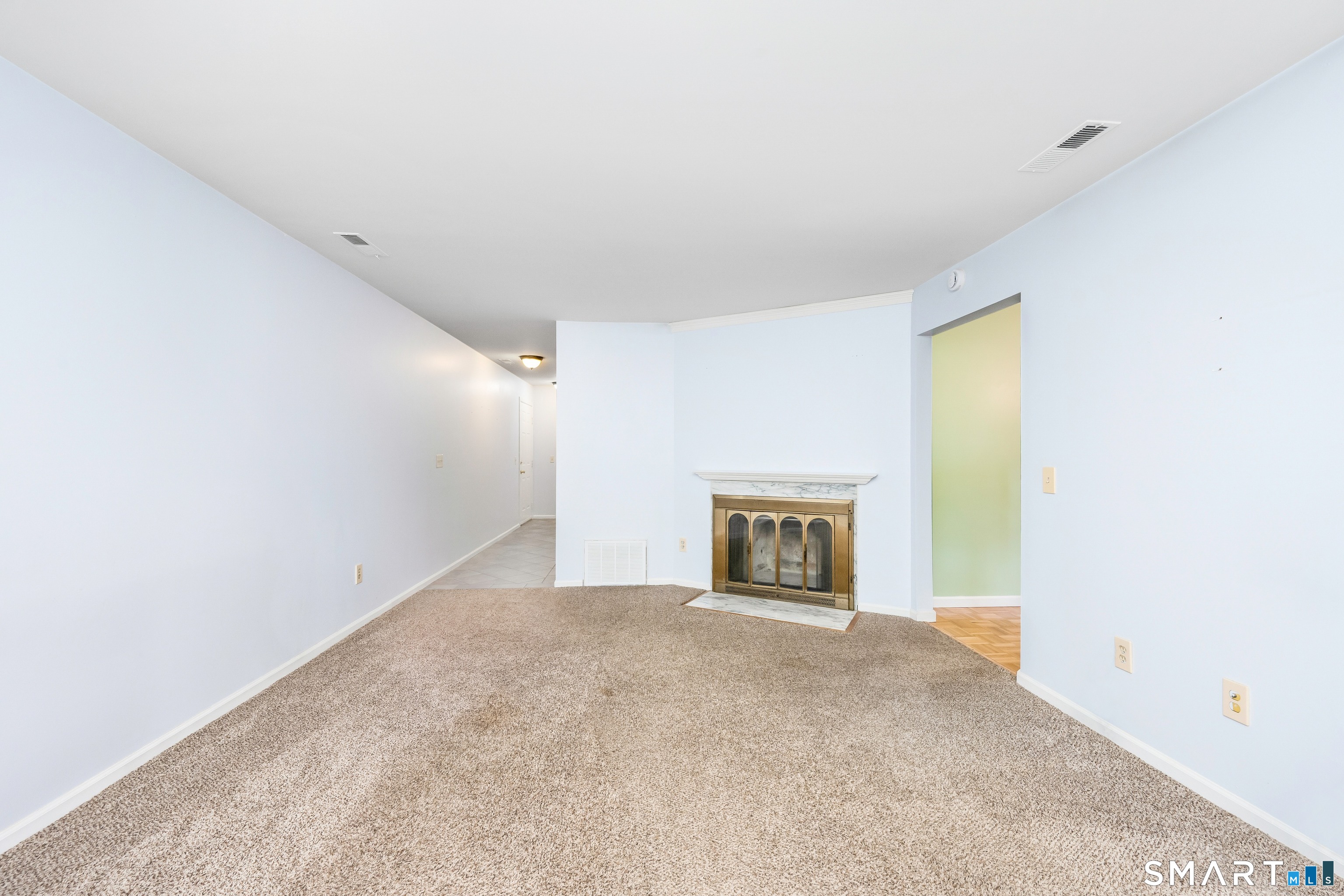 215 Windgate E Circle Property Photo 16