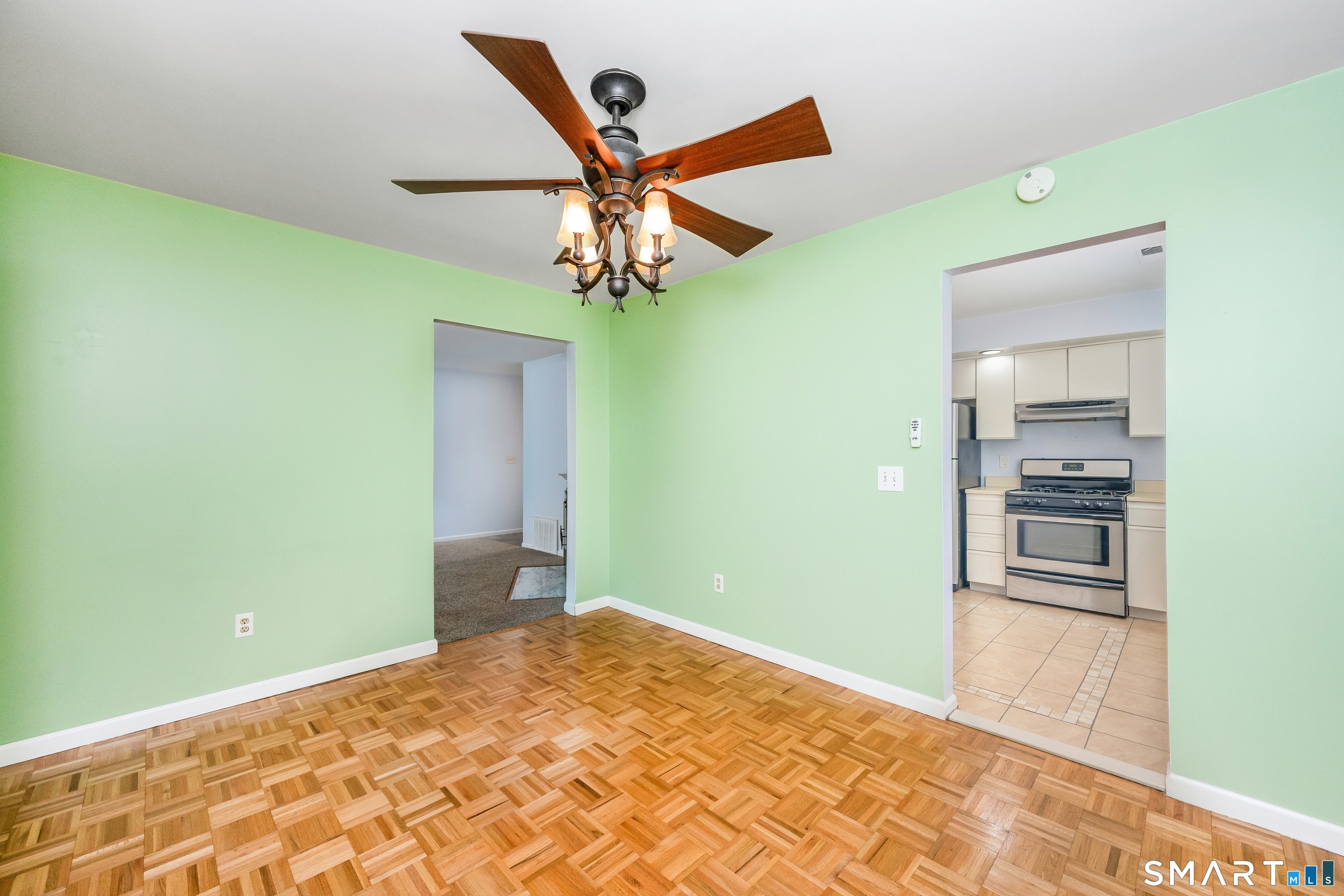 215 Windgate E Circle Property Photo 20