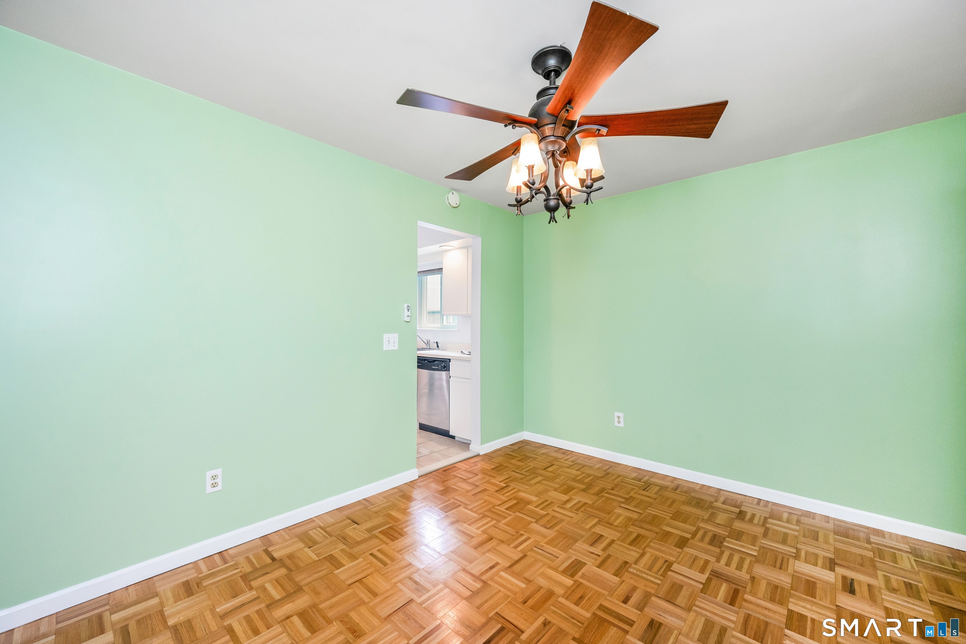 215 Windgate E Circle Property Photo 21